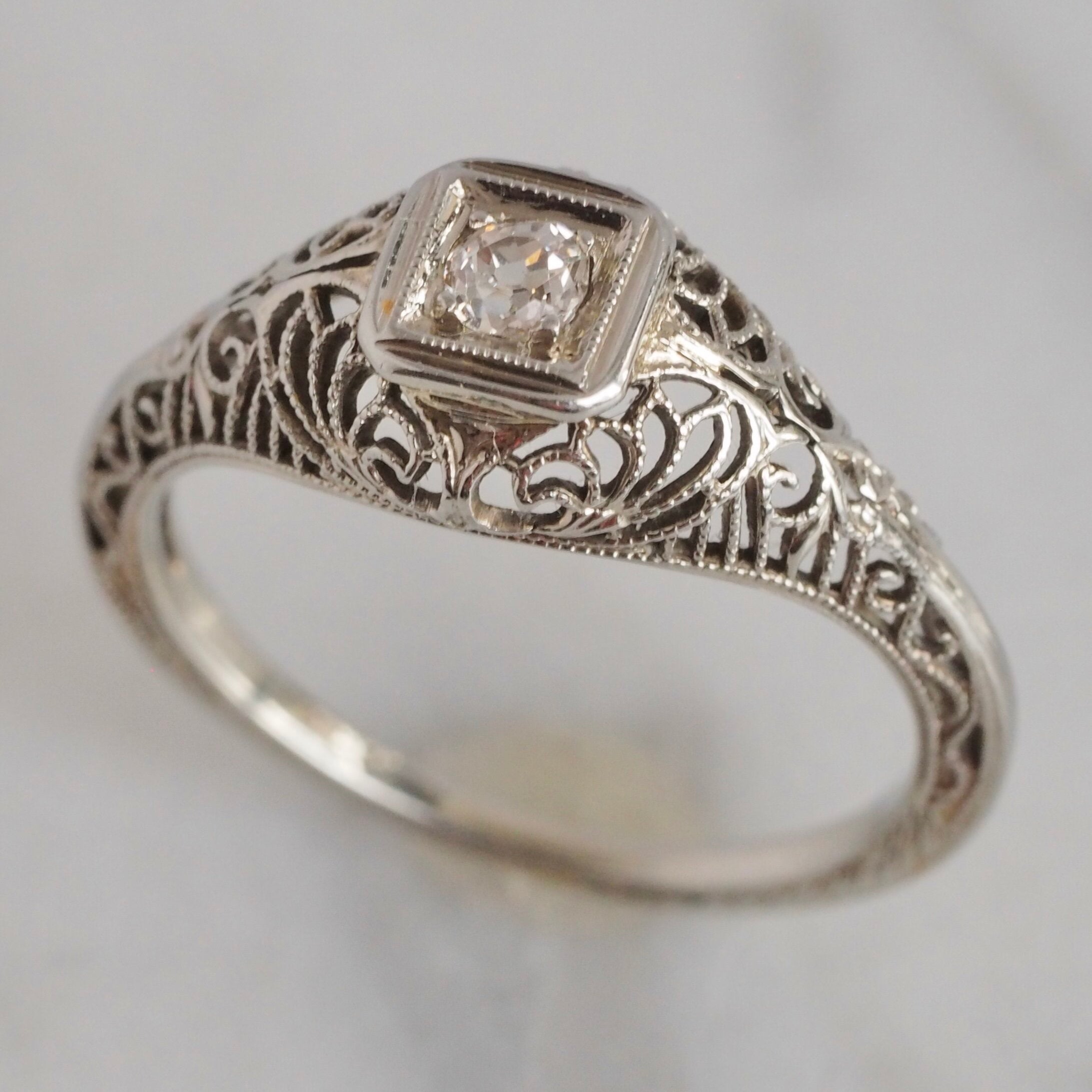 Art Deco 18k Gold Old Mine Cut Diamond Ring