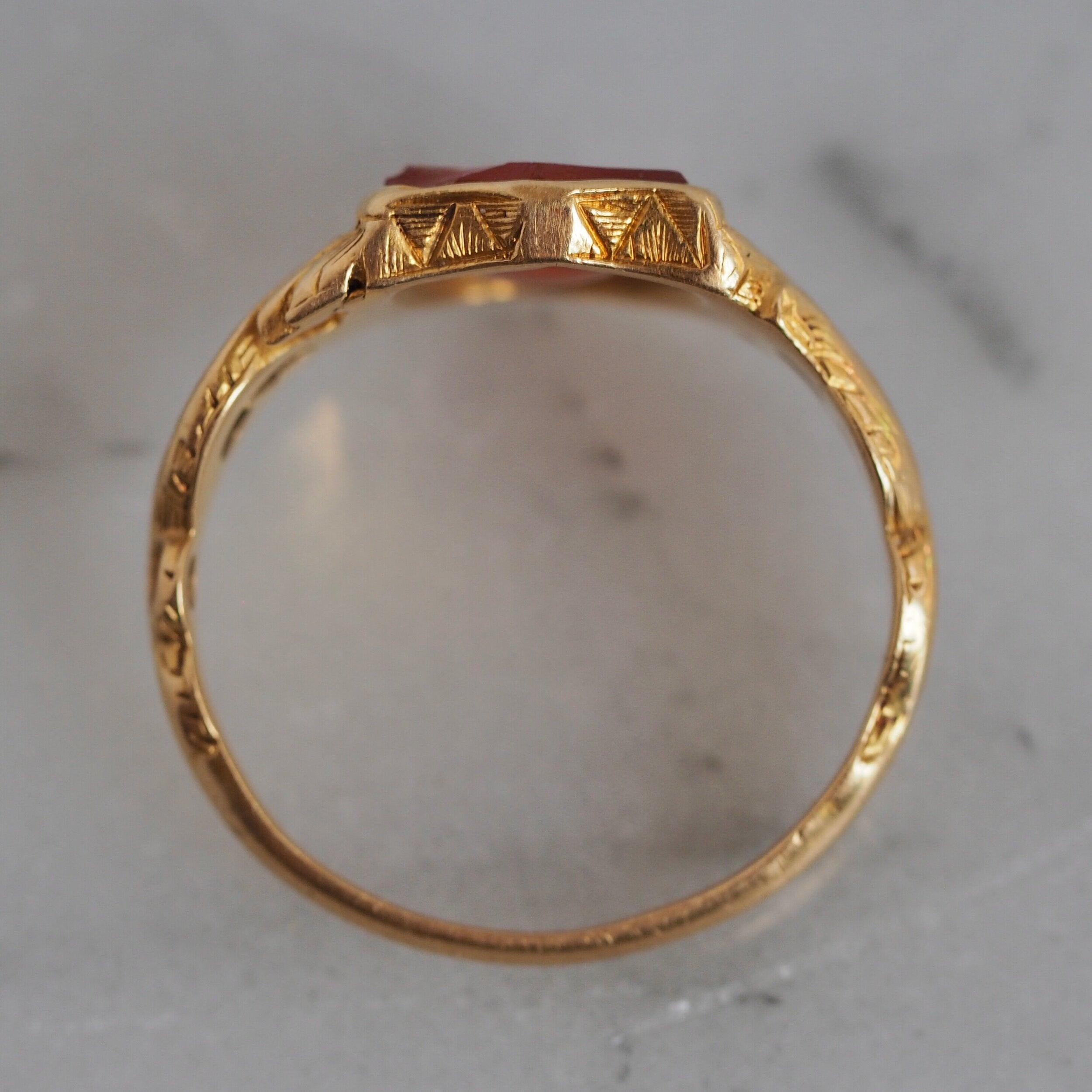 Antique Early Victorian 18k Gold Carnelian Intaglio Shield Signet Ring