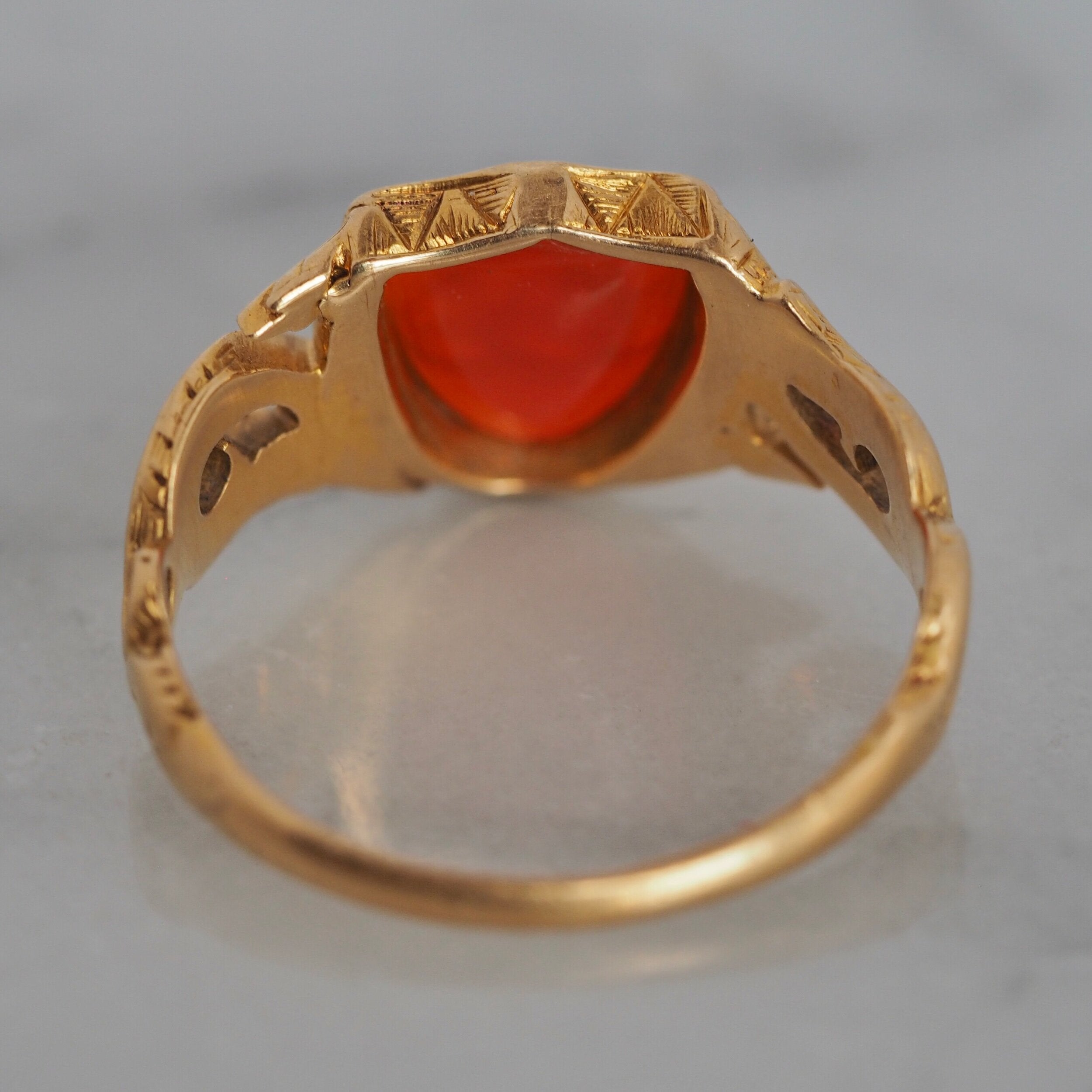 Antique Early Victorian 18k Gold Carnelian Intaglio Shield Signet Ring