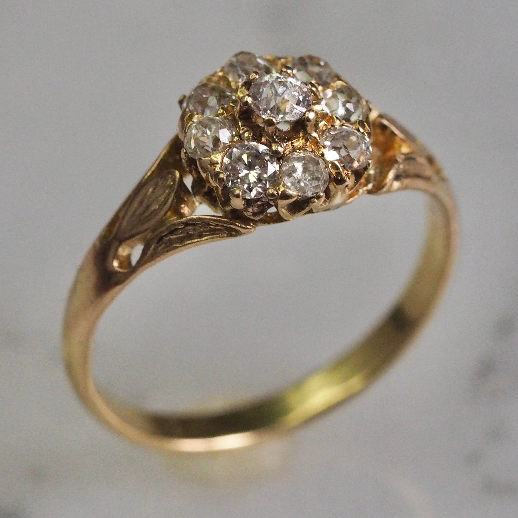 Antique Early Victorian c. 1840 15k Gold Old Mine Cut Diamond Cluster Ring