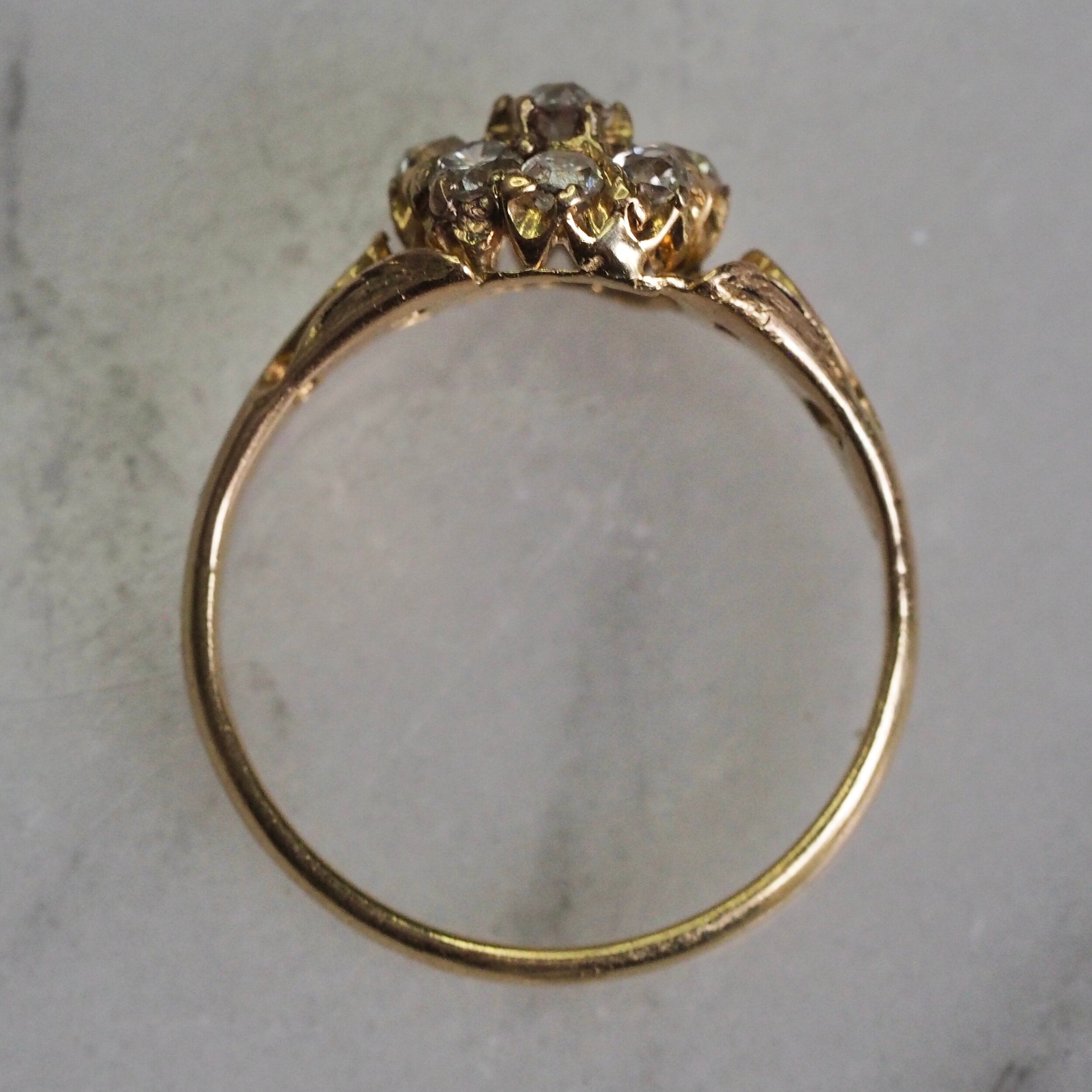 Antique Early Victorian c. 1840 15k Gold Old Mine Cut Diamond Cluster Ring