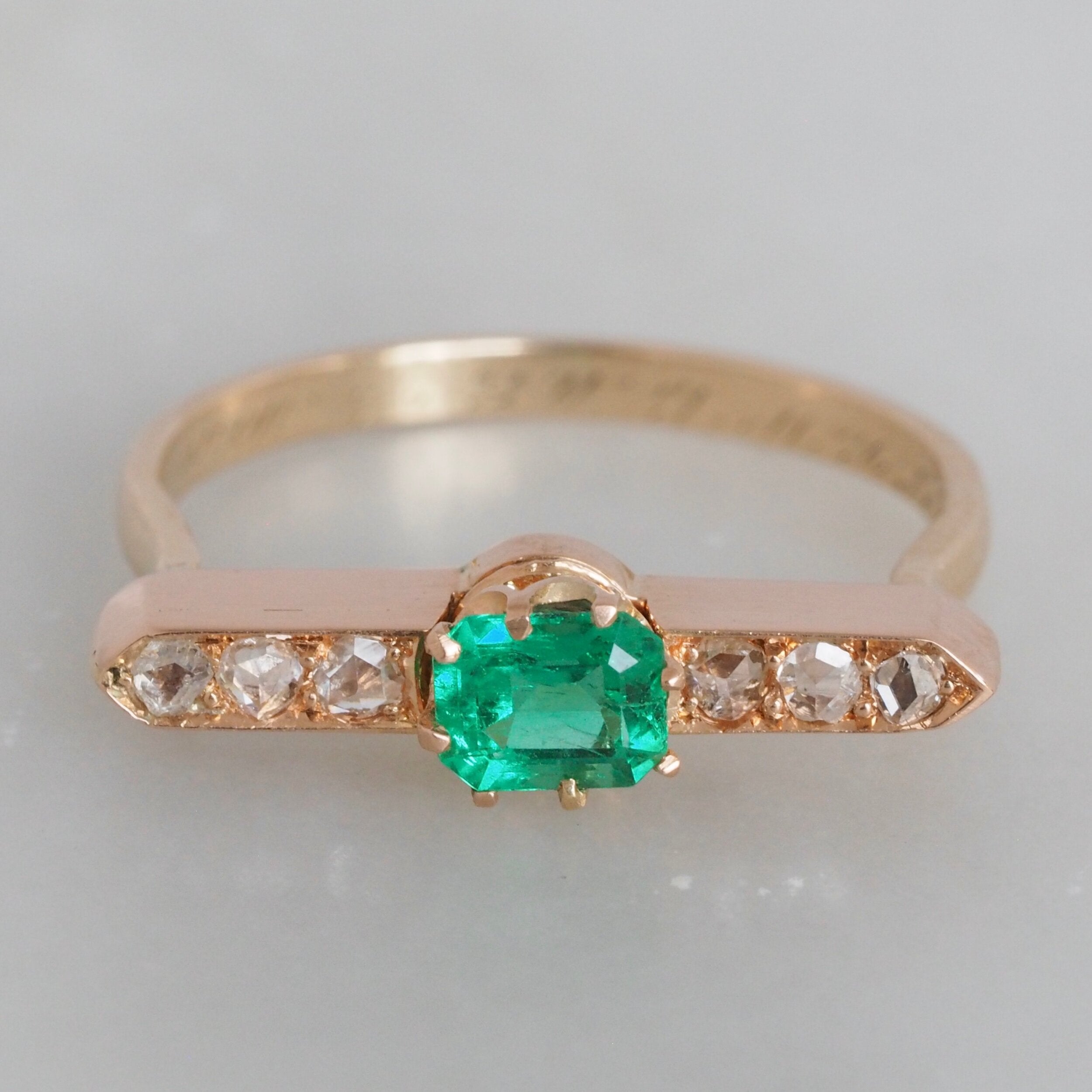 Antique Edwardian 18k Gold Emerald and Rose Cut Diamond Bar Ring