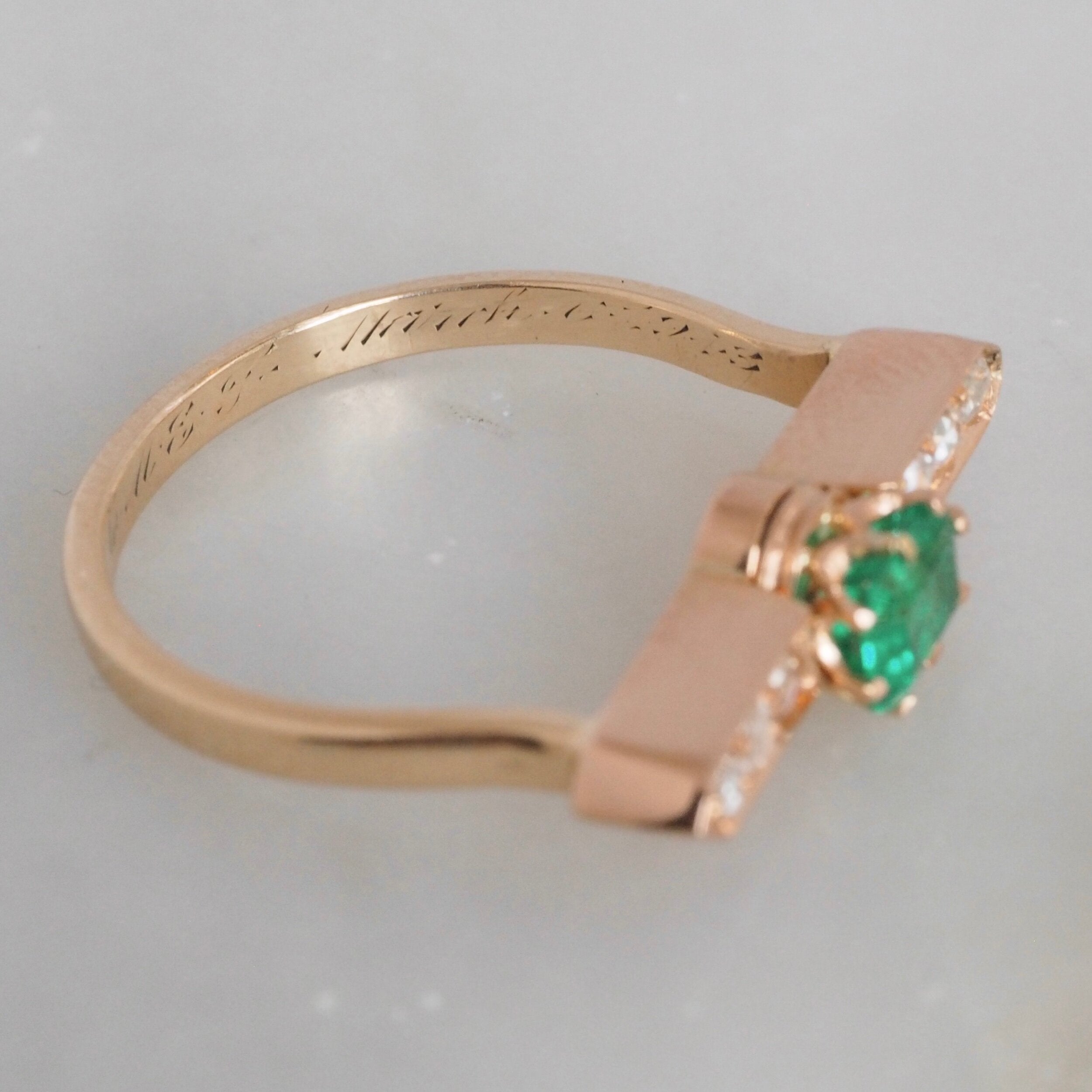 Antique Edwardian 18k Gold Emerald and Rose Cut Diamond Bar Ring