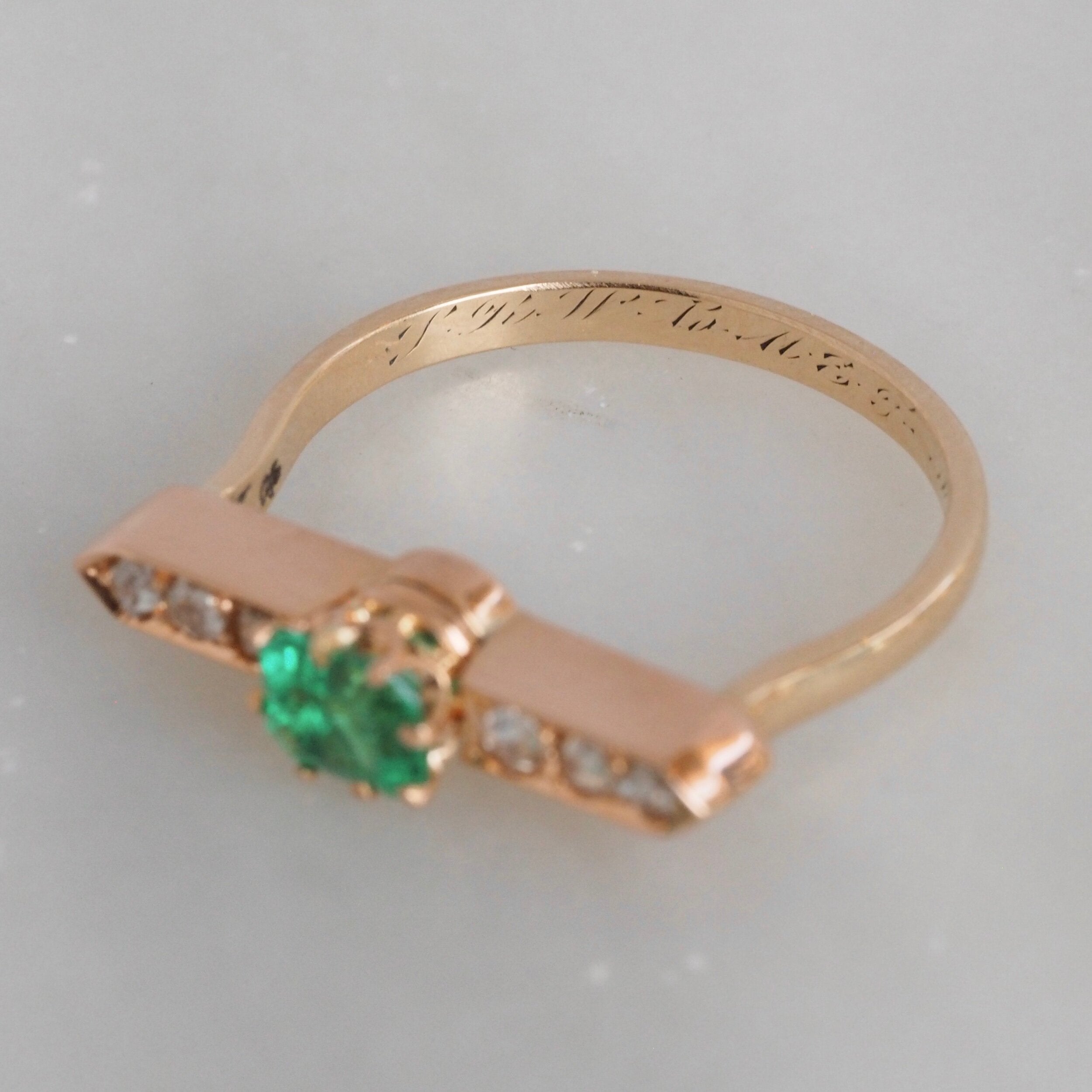 Antique Edwardian 18k Gold Emerald and Rose Cut Diamond Bar Ring