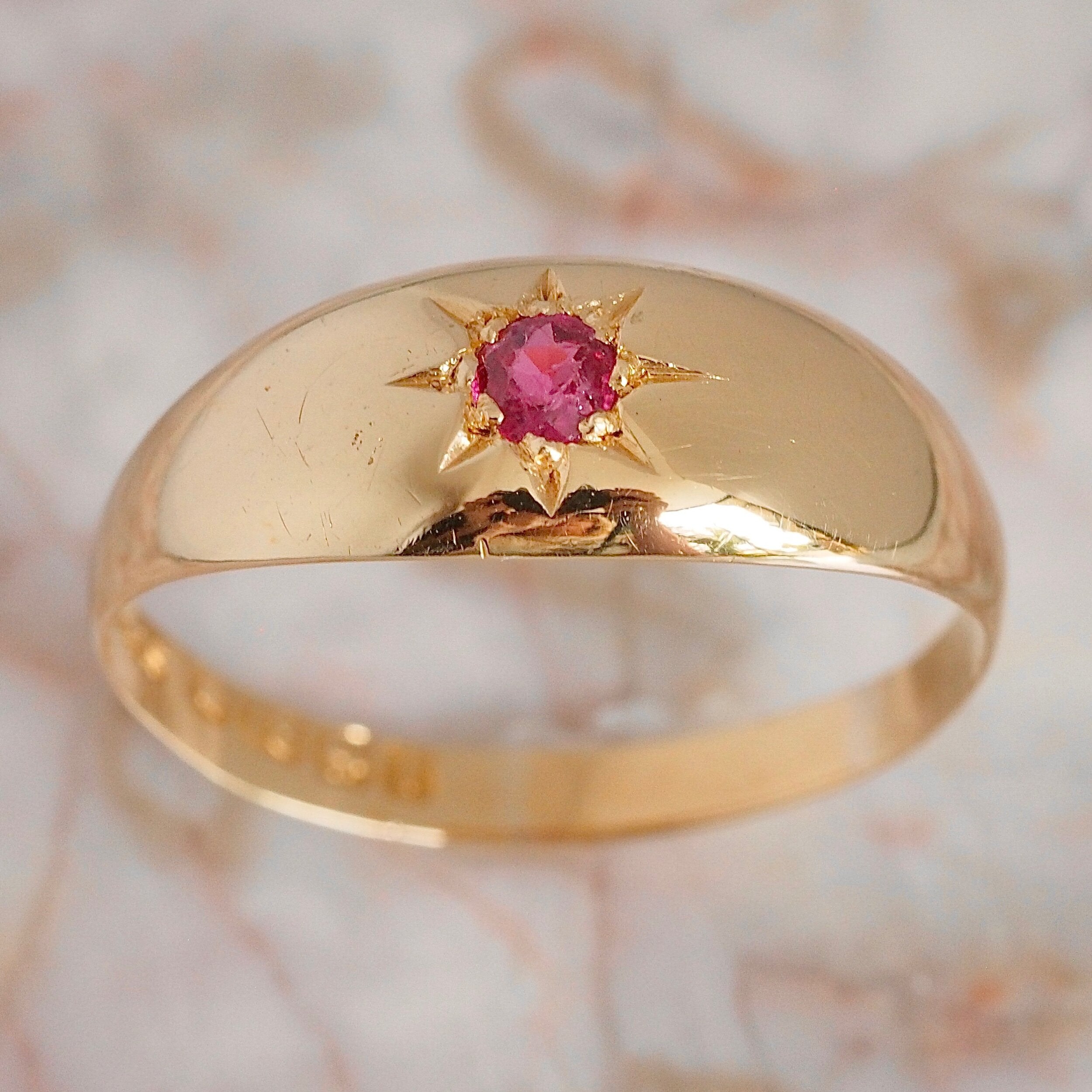 Antique English 18k Gold Red Spinel Flush Set Starburst Ring