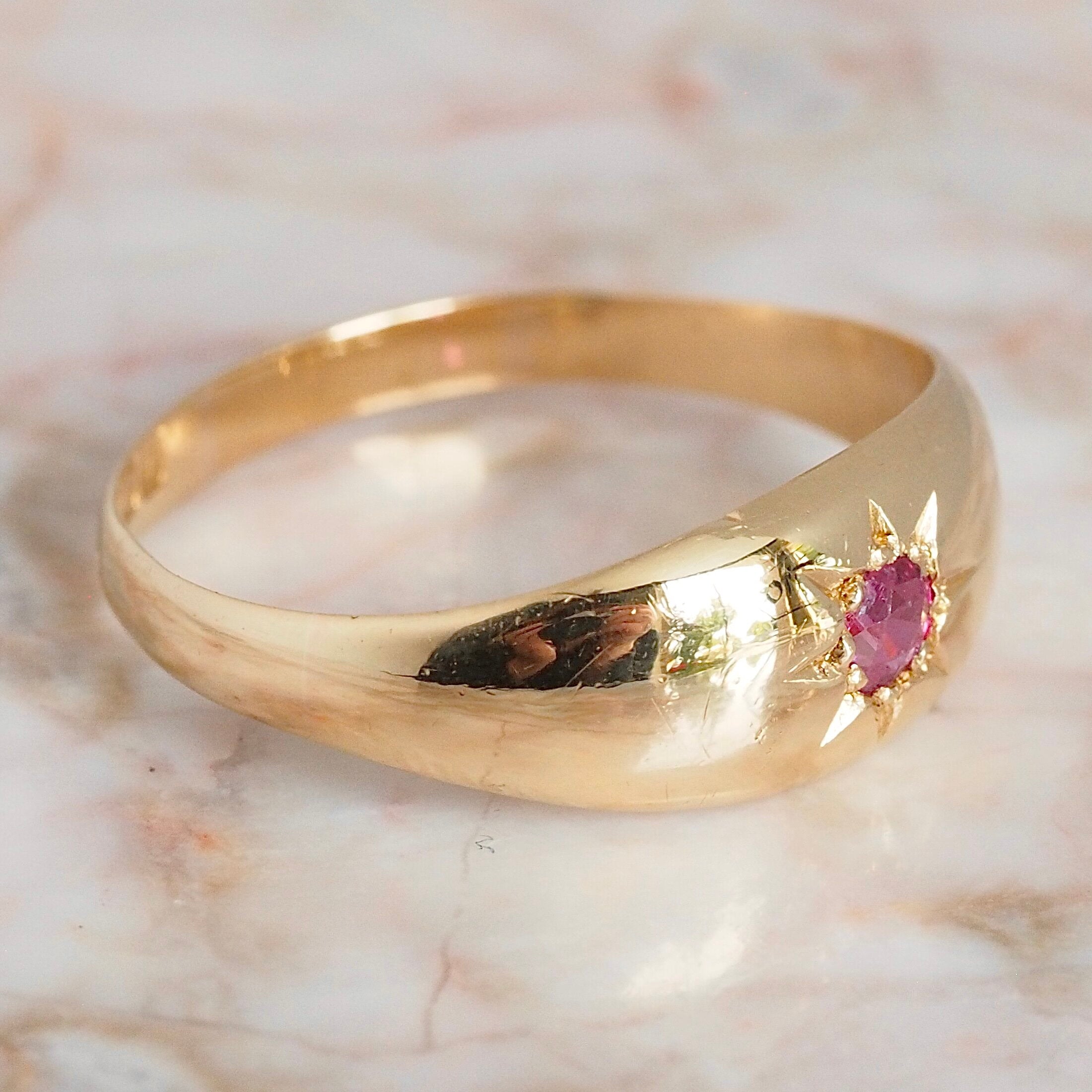 Antique English 18k Gold Red Spinel Flush Set Starburst Ring