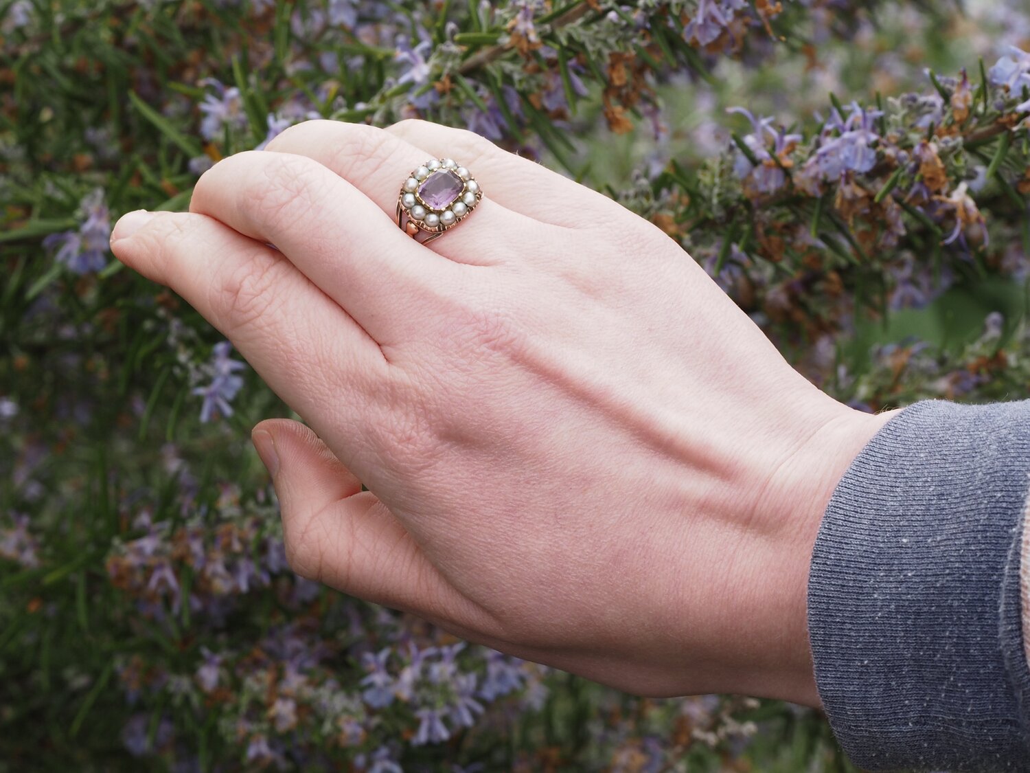 Antique Georgian 15k Gold Amethyst and Seed Pearl Ring