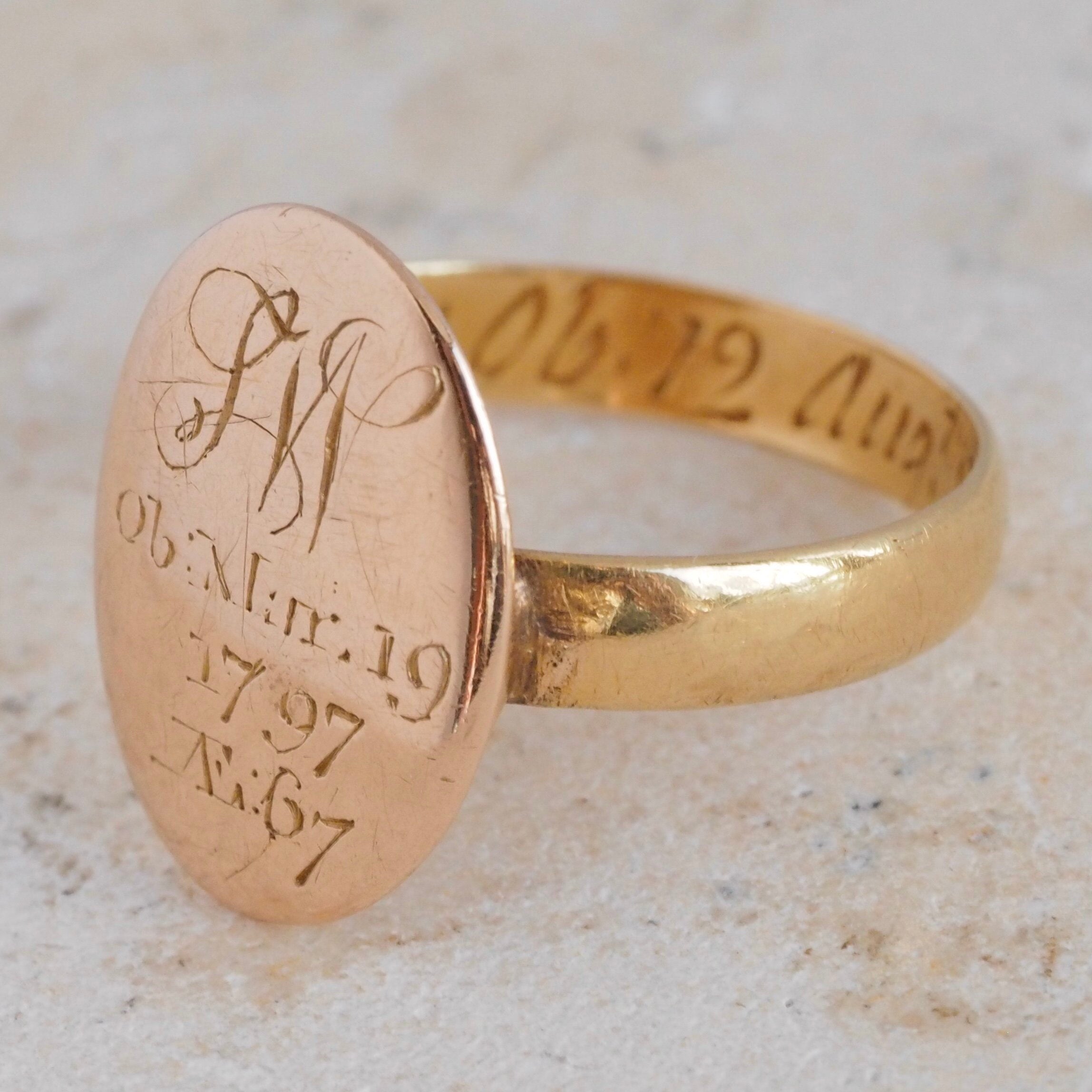 Antique Pre-Revolution American 22k Gold & 18k Gold Signet Ring