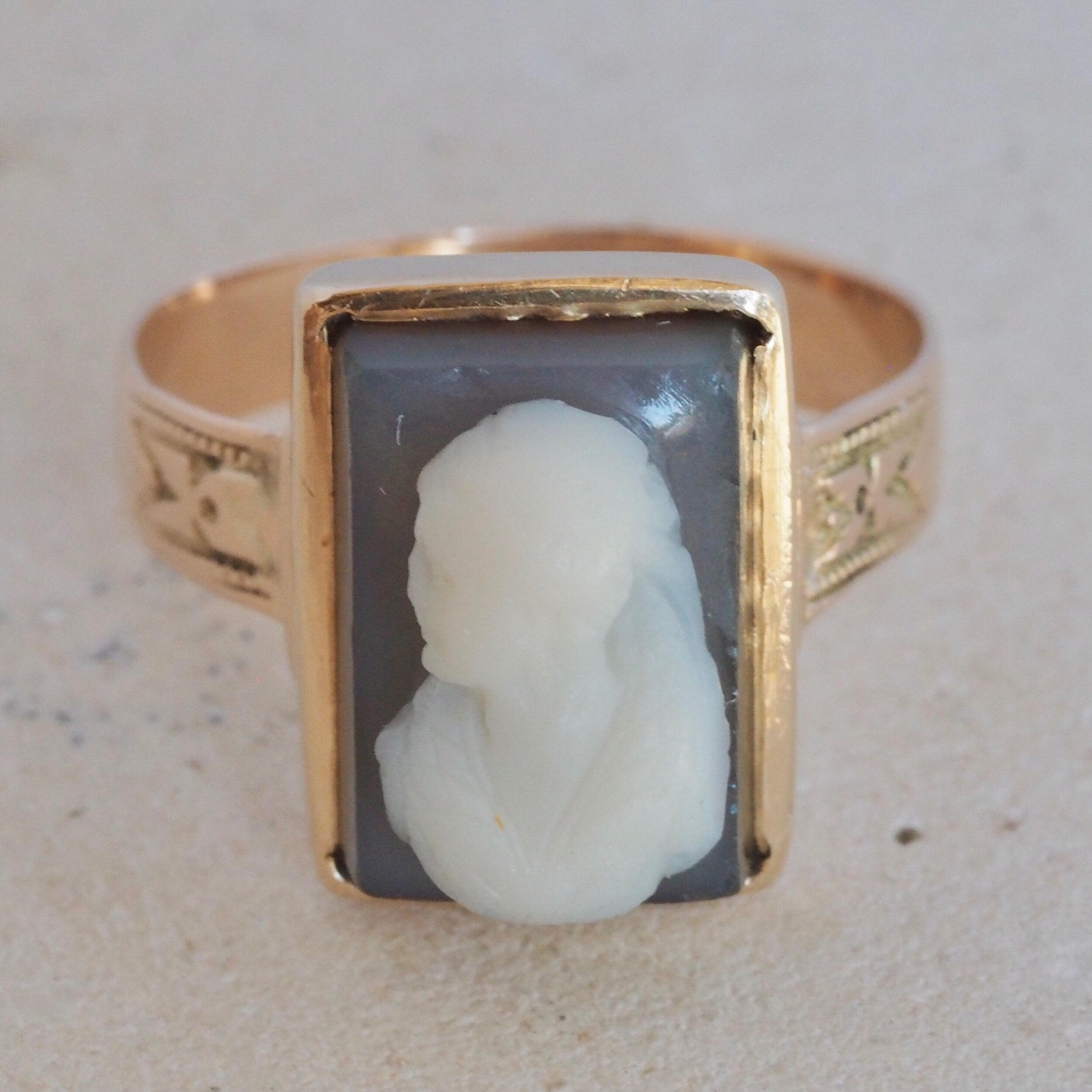 Antique Victorian 14k Gold Cameo Ring