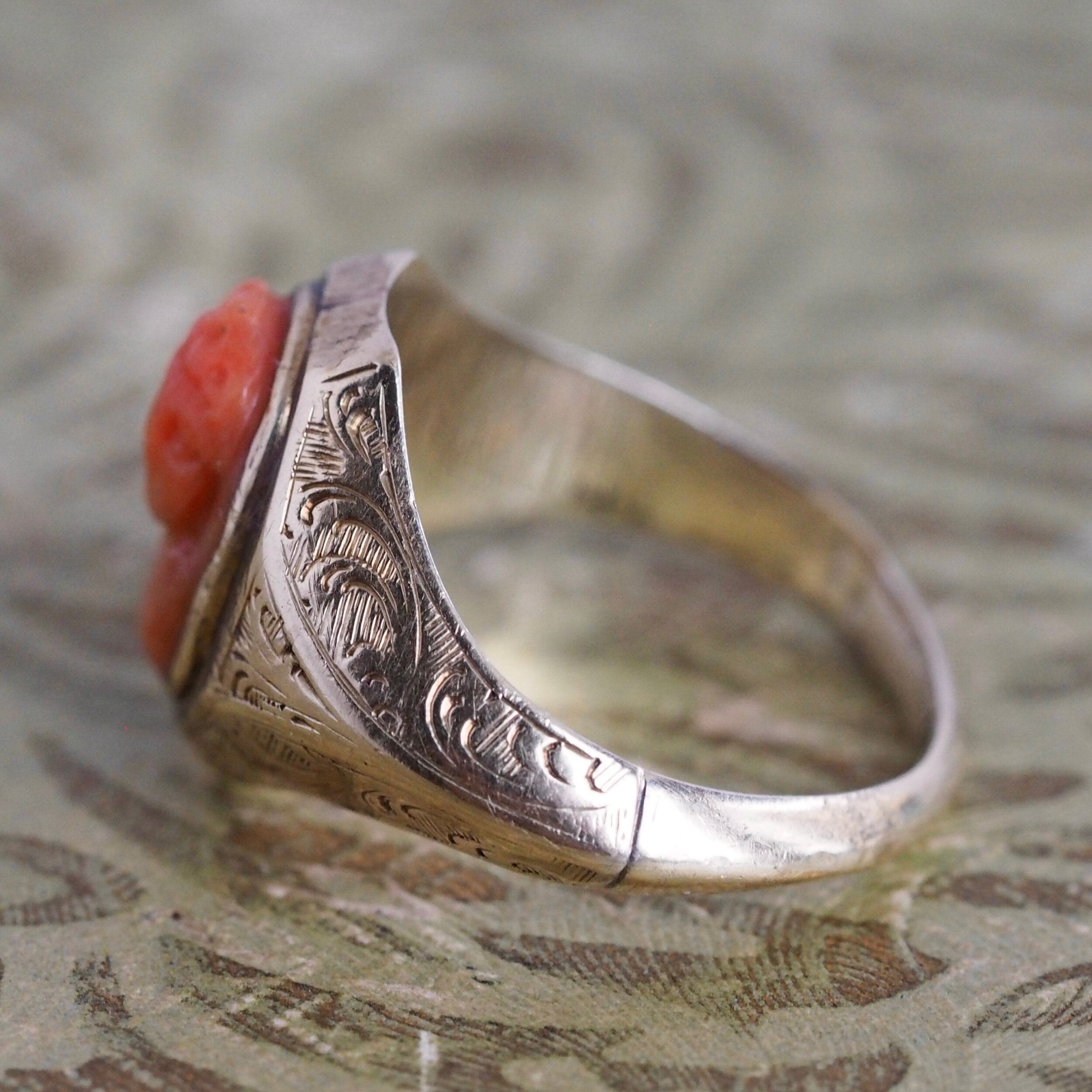 Antique Victorian 14k Gold Coral Cameo Ring