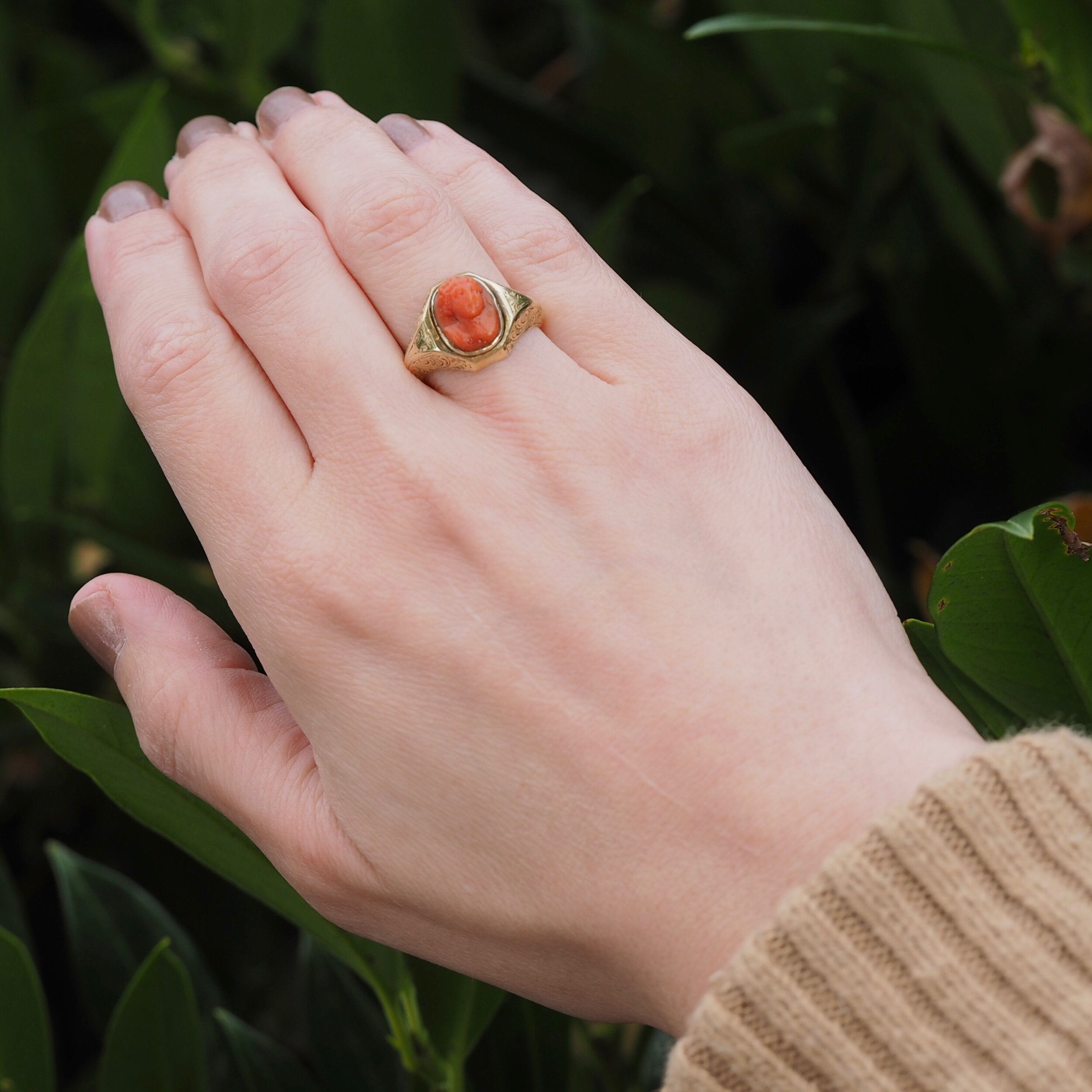 Antique Victorian 14k Gold Coral Cameo Ring