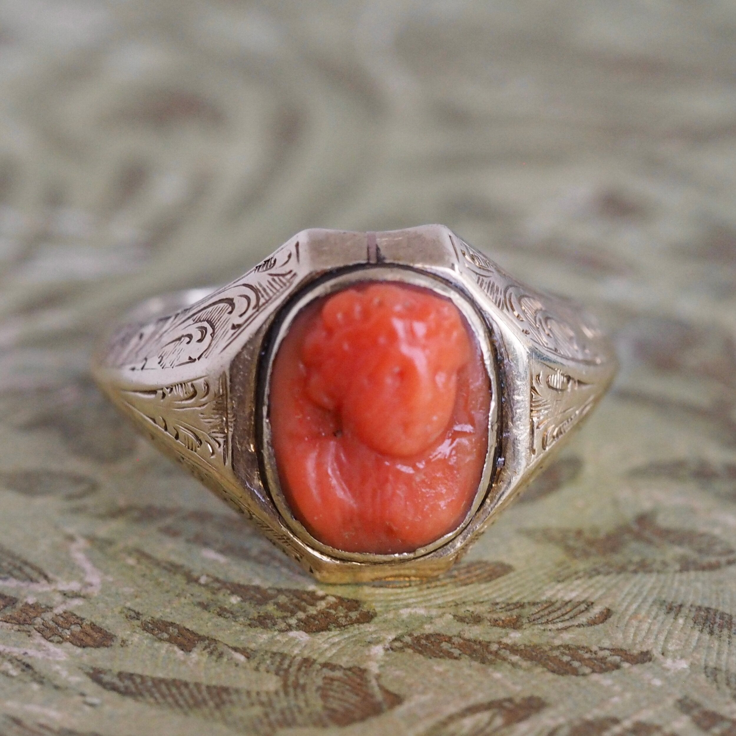 Antique Victorian 14k Gold Coral Cameo Ring