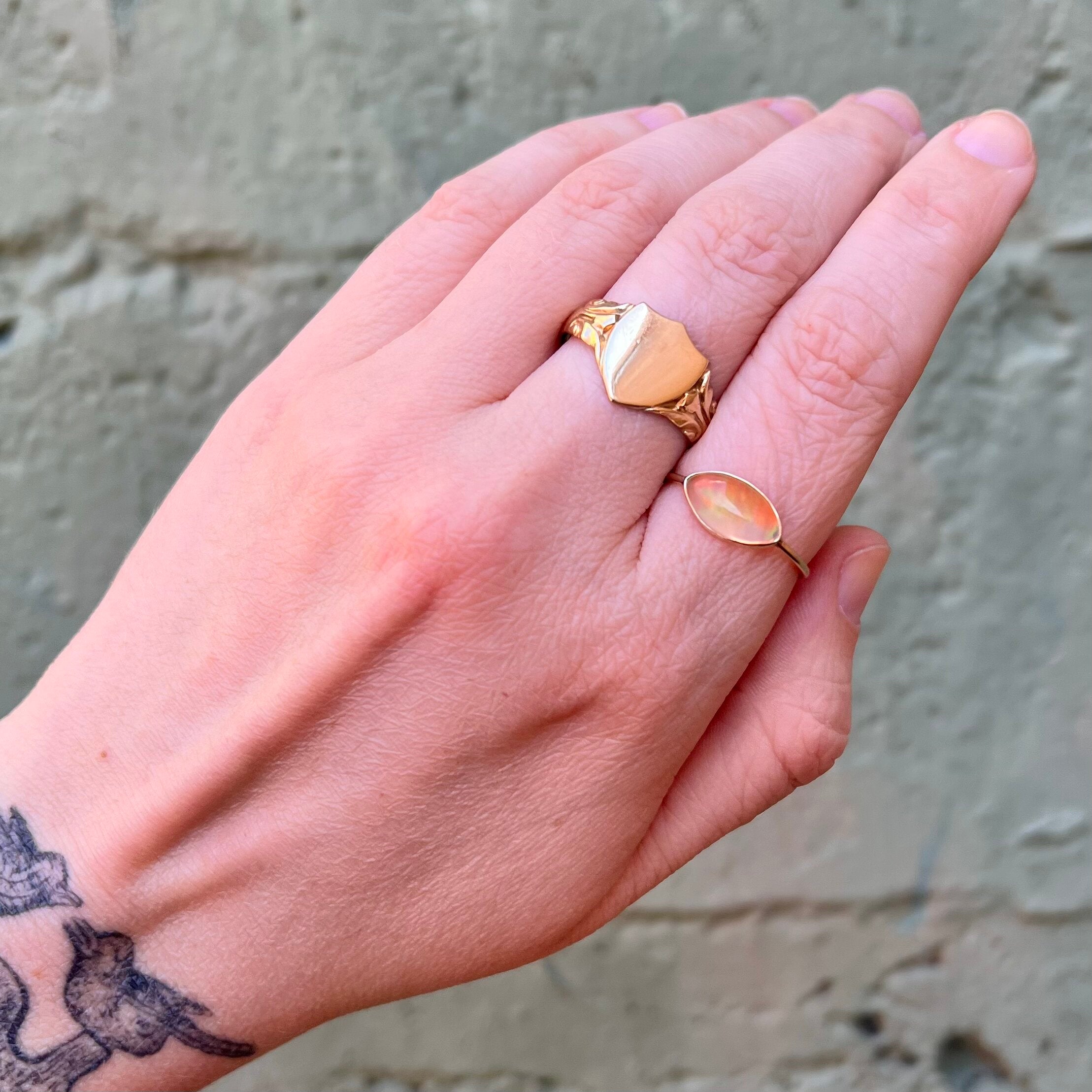 Antique Victorian 14k Gold Jelly Opal Ring