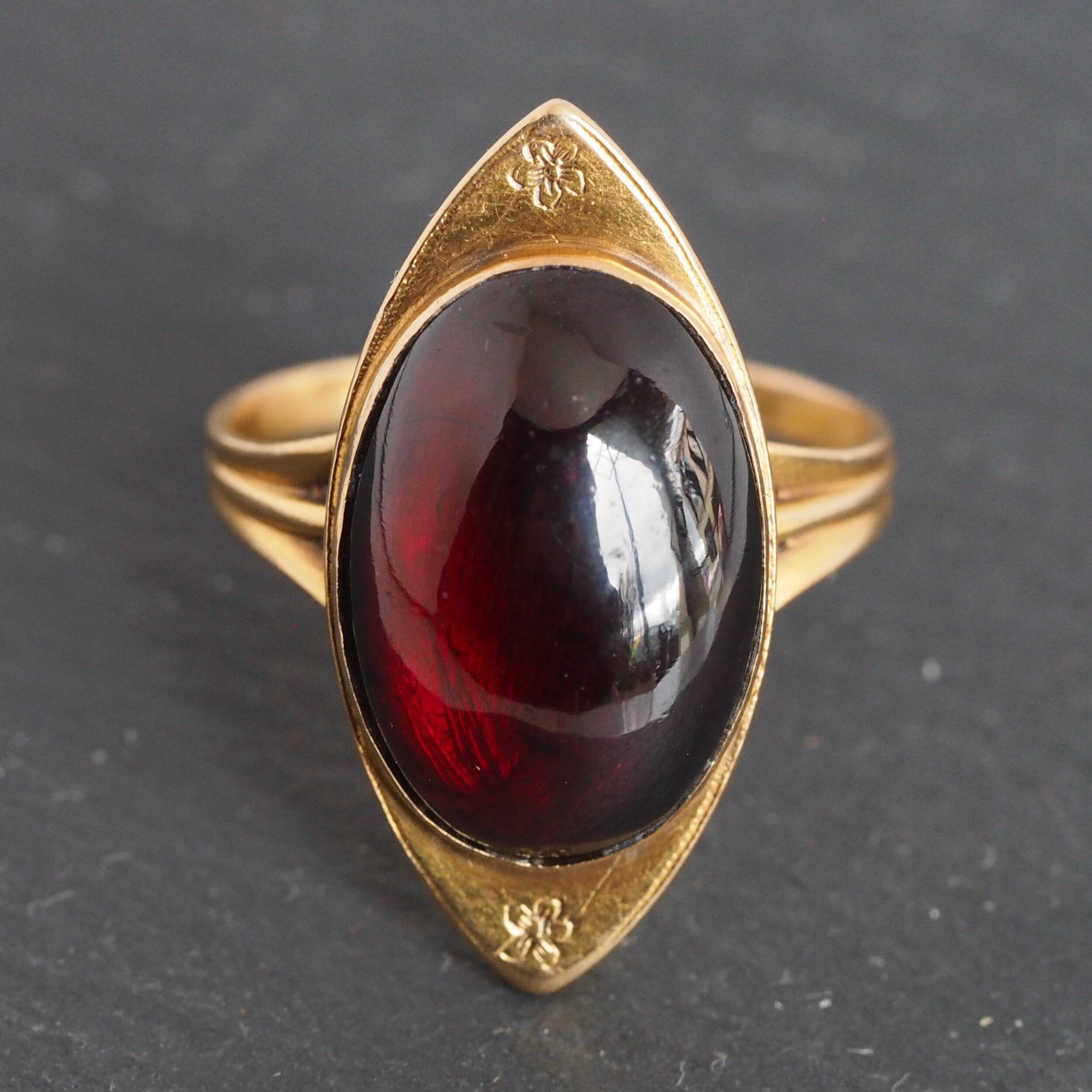 Antique Victorian 18k Gold Foiled Garnet Navette Ring