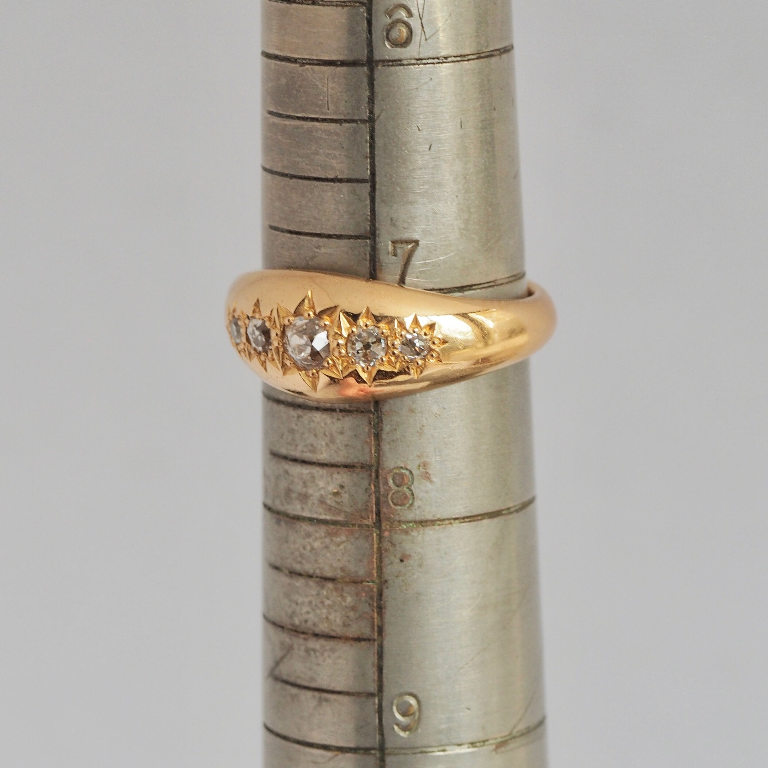 Antique Victorian c. 1853 22k Gold 5 Stone Old Mine Cut Diamond Ring