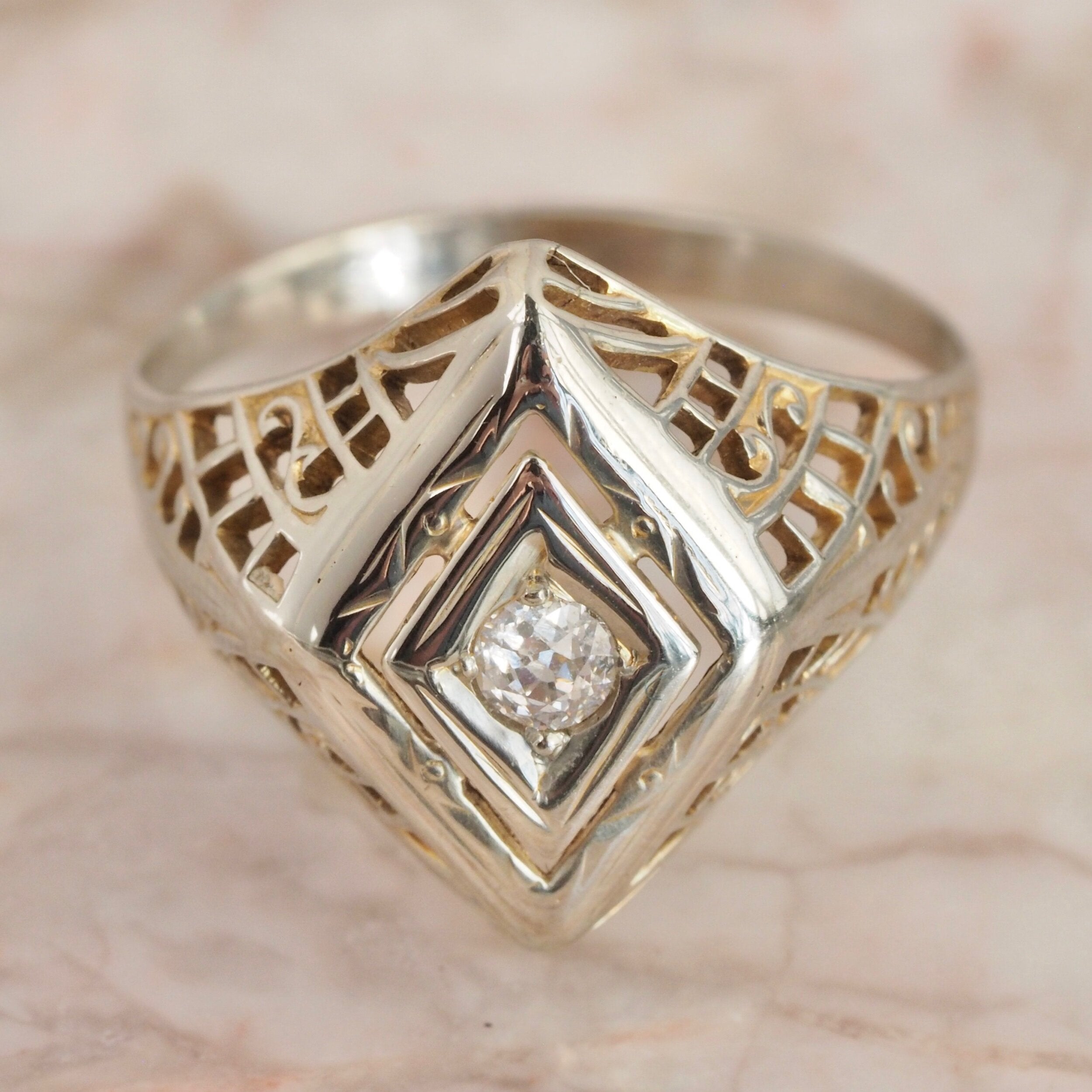 Art Deco 14k White Gold Diamond Kite Filigree Ring