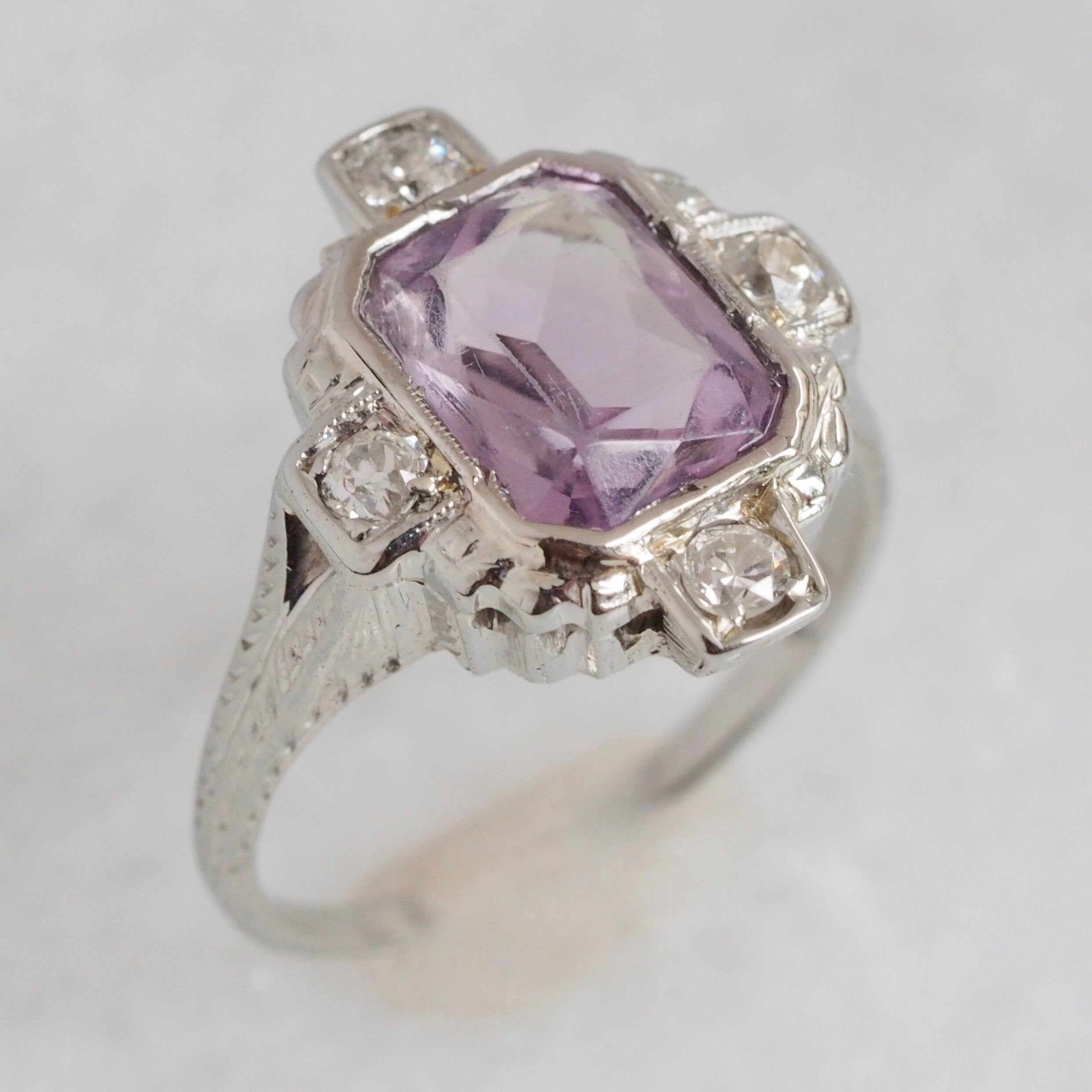 Art Deco 18k Gold Amethyst Diamond Ring