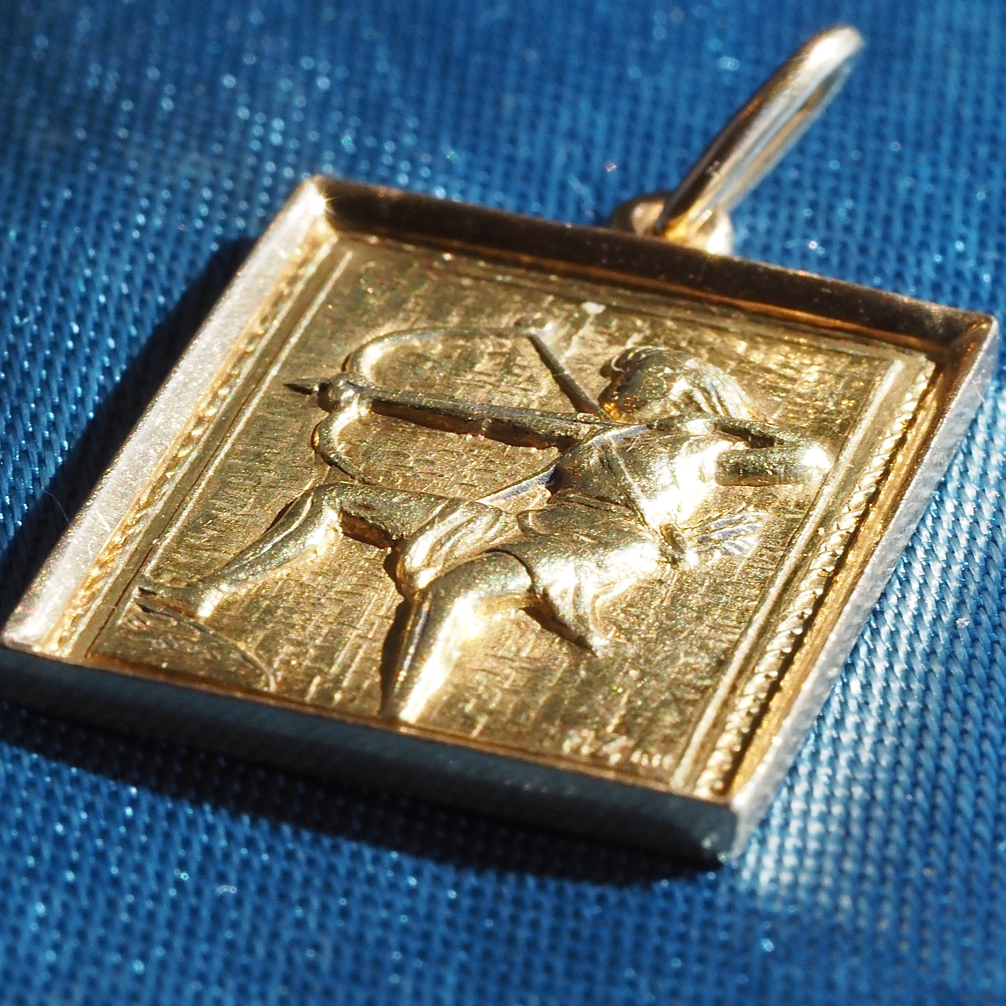 Vintage 18k Gold Sagittarius Archer Pendant