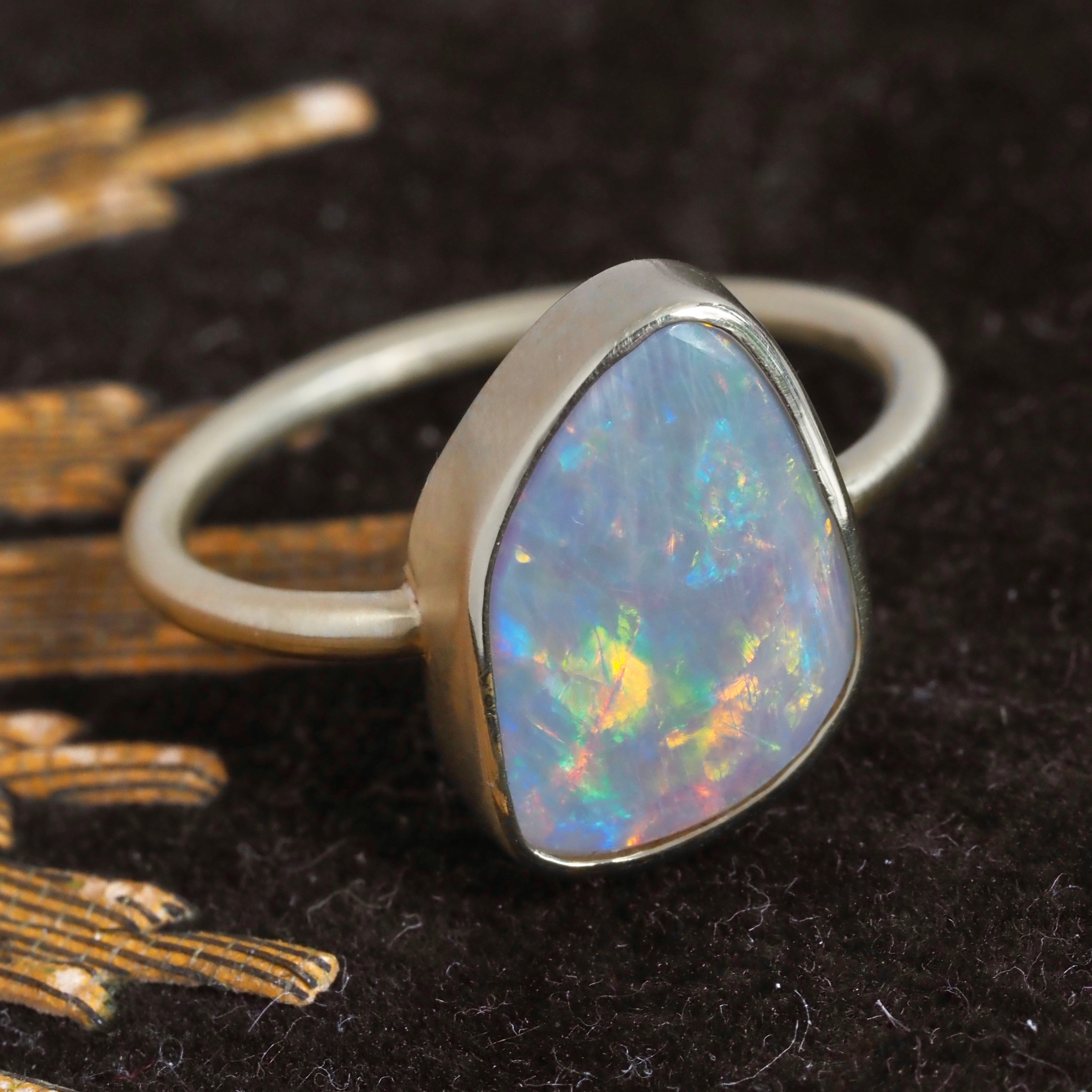 Opal 18k Gold Ring