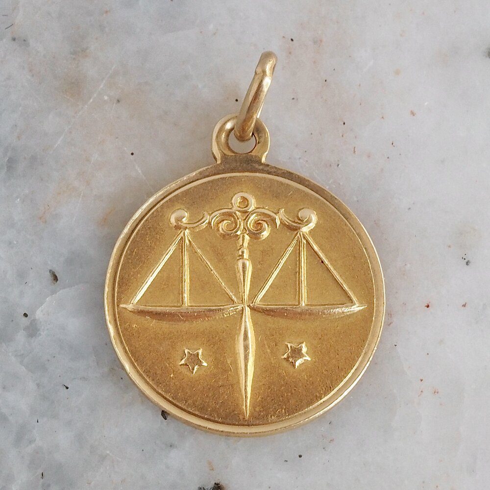 Vintage Italian 18k Gold Libra Pendant