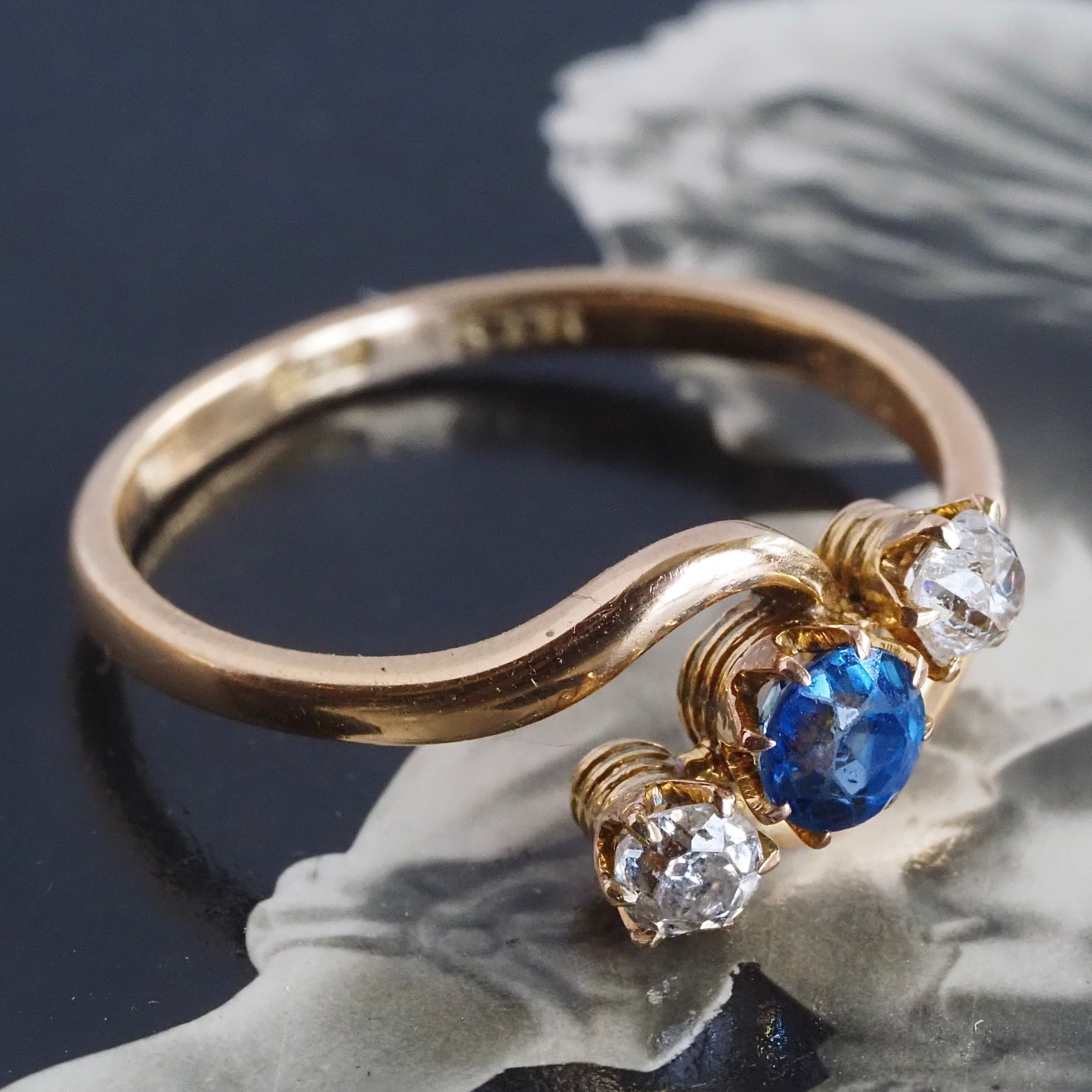 Antique Victorian 18k Gold Sapphire & Old Mine Cut Diamond Trilogy Ring