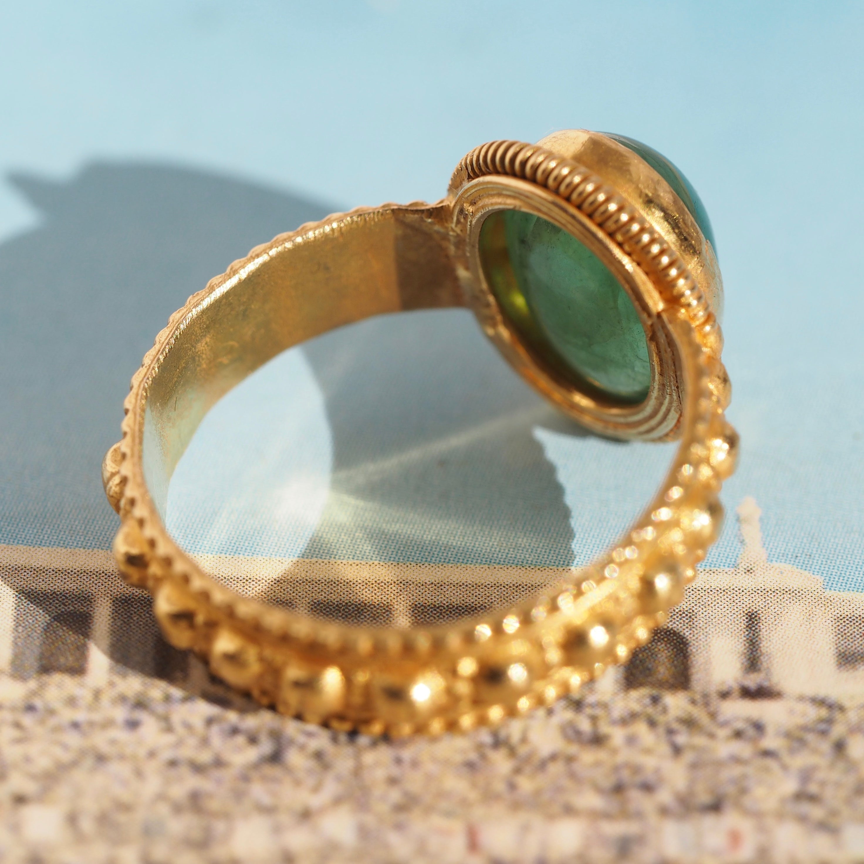 Vintage Indian 22k Gold Cabochon Emerald Ring