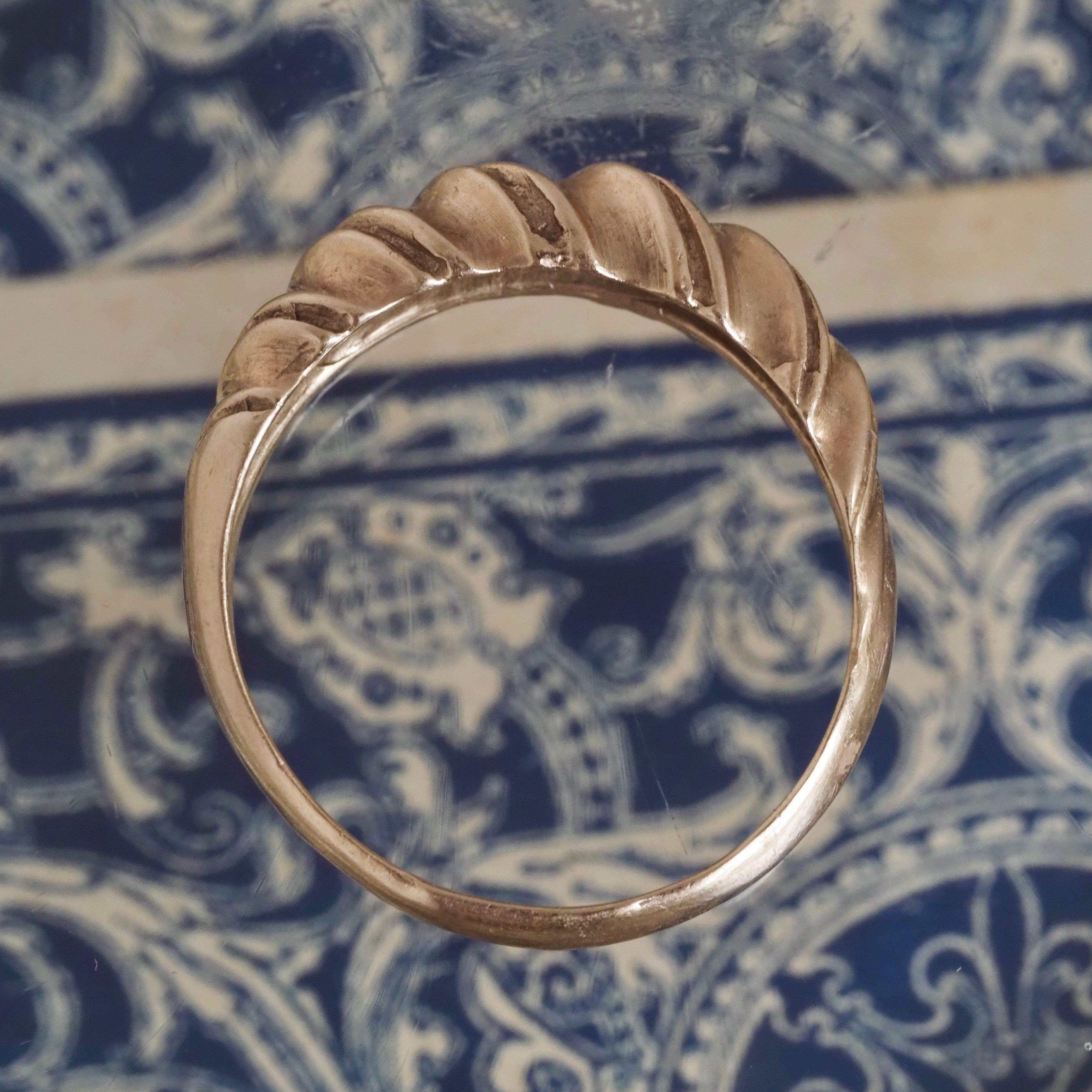 Vintage Shrimp 10k Gold Ring