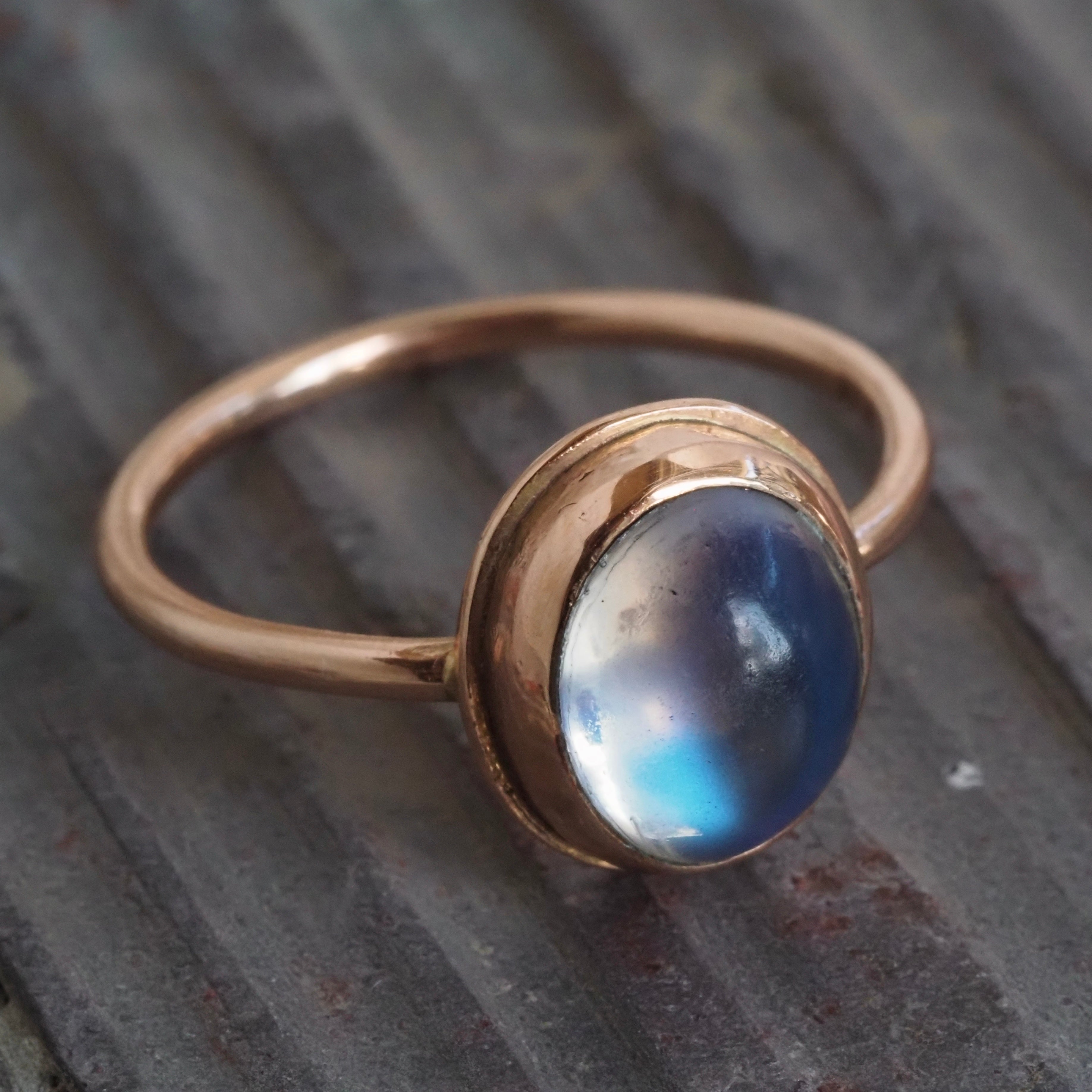 Vintage English 9k Gold Moonstone Ring