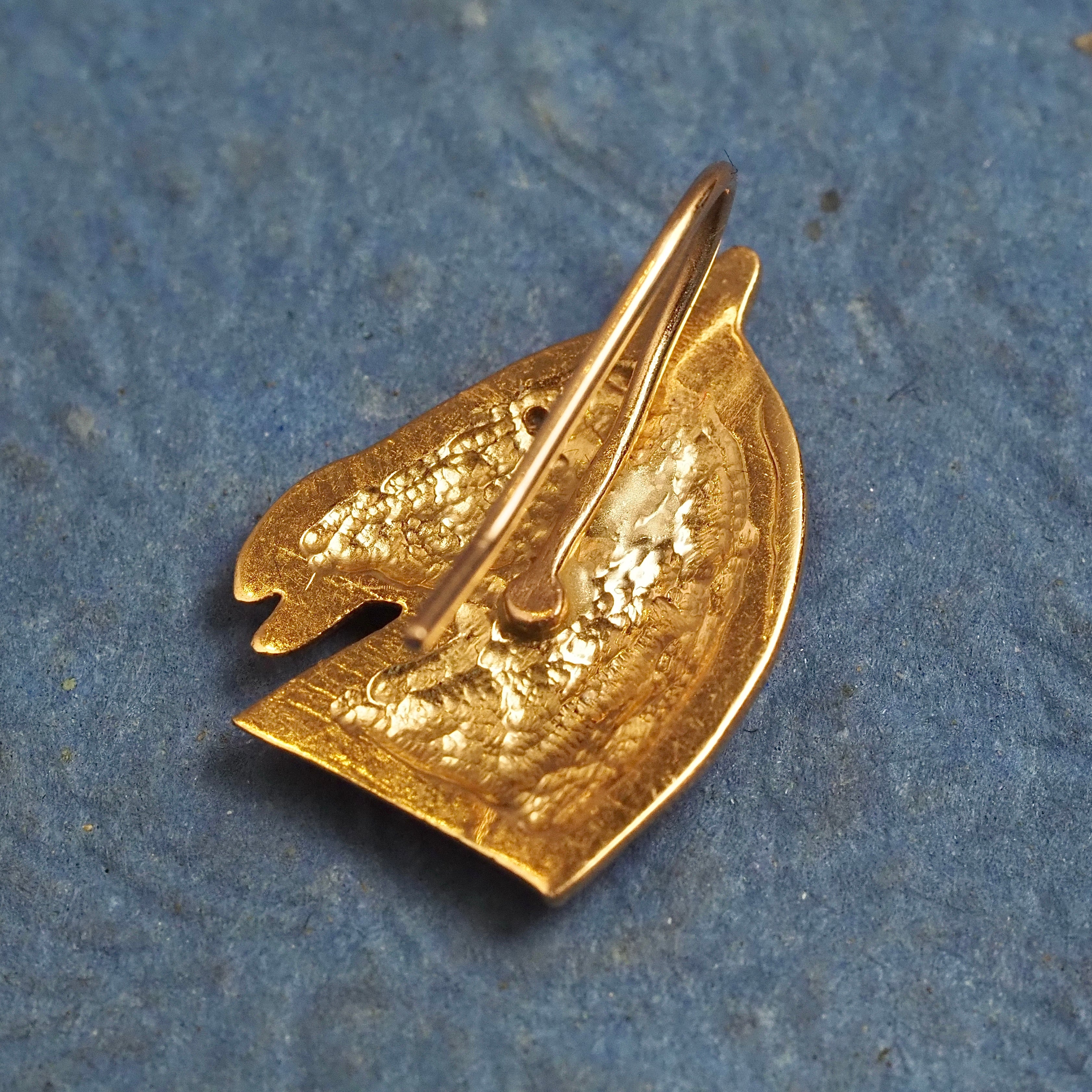 Horse 18k Gold Earrings with Diamond Eyes