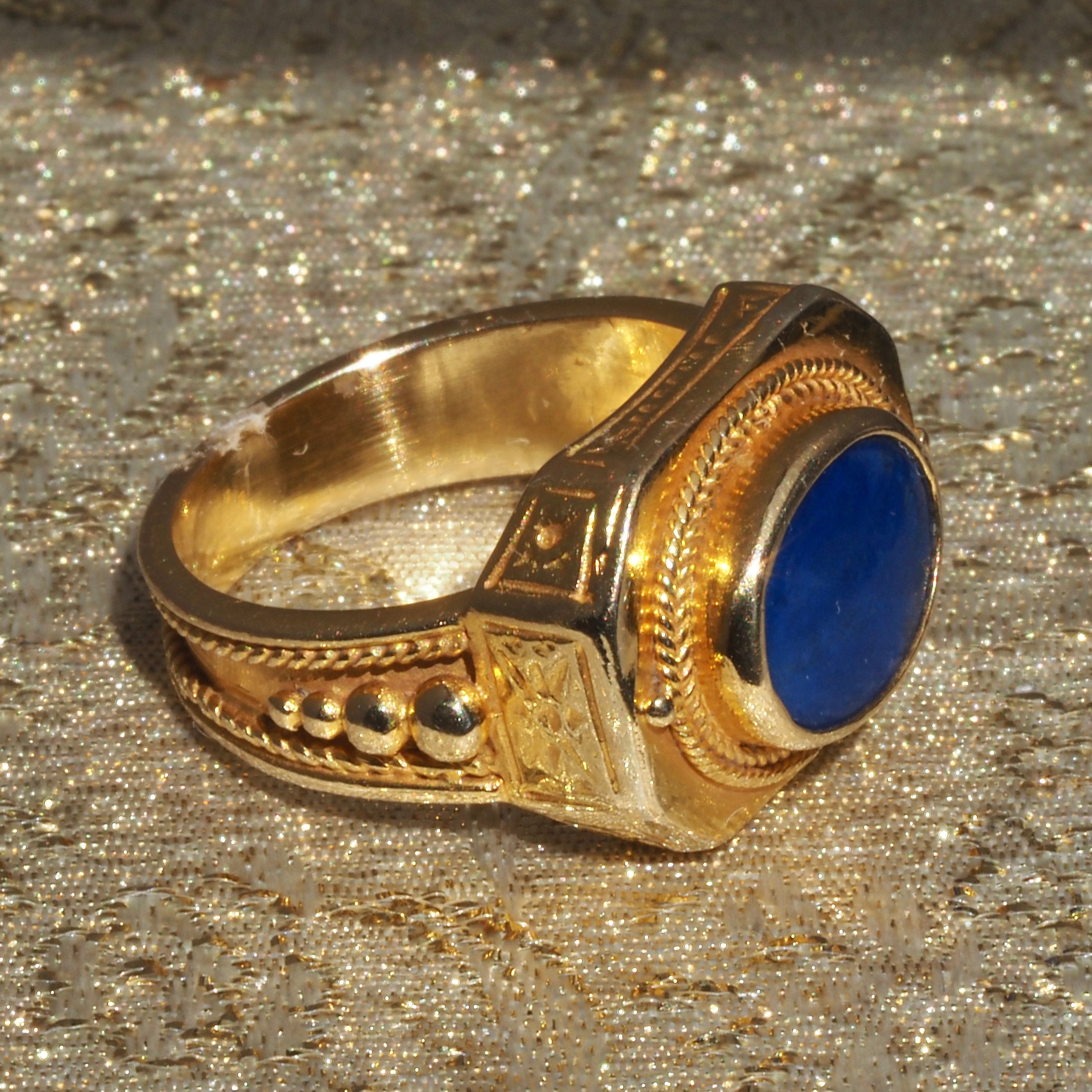 Vintage Greek Lapis 18K Gold Ring