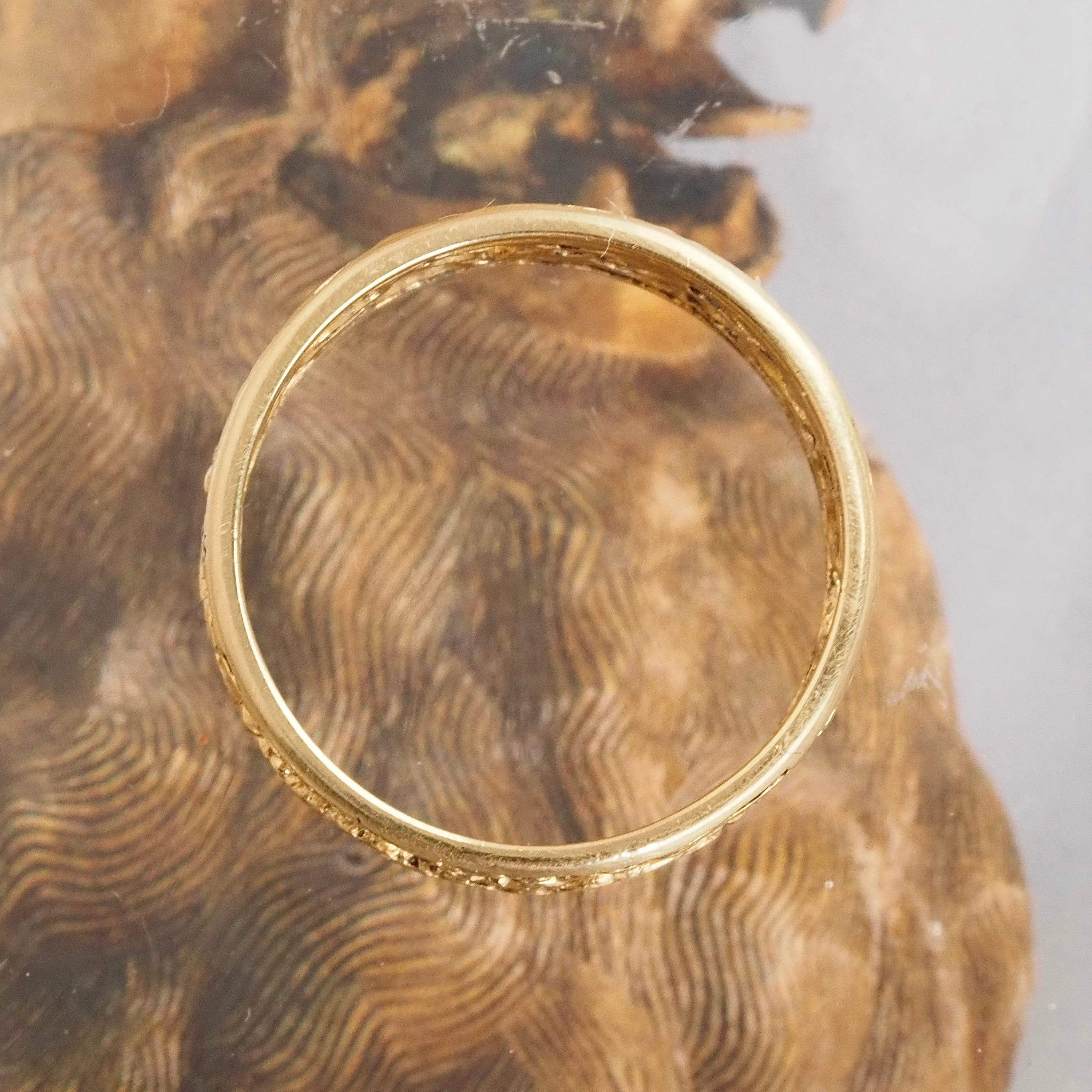 Vintage Floral 18k Gold Band