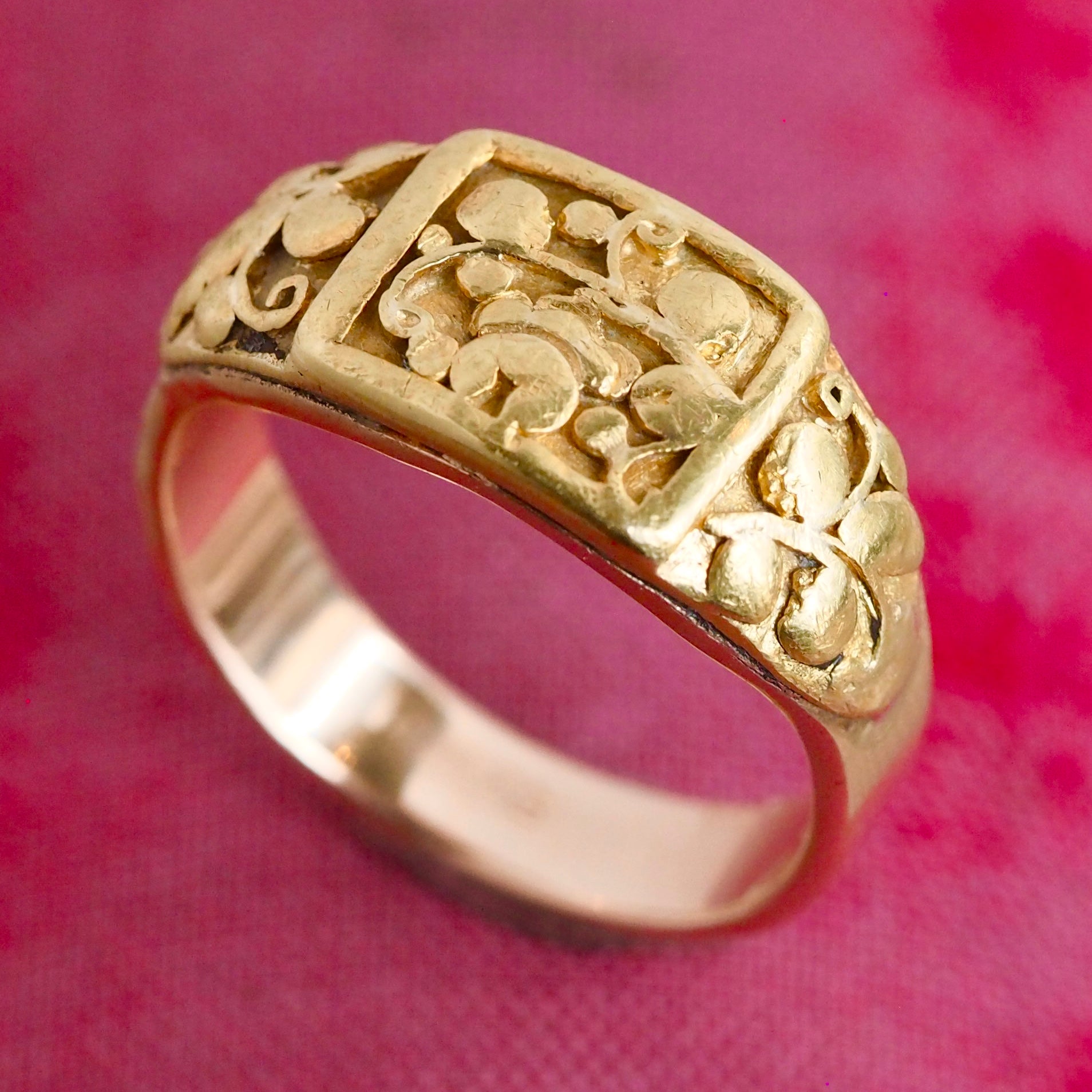 Antique Chinese 22k Gold Floral Ring with 14k Gold Band