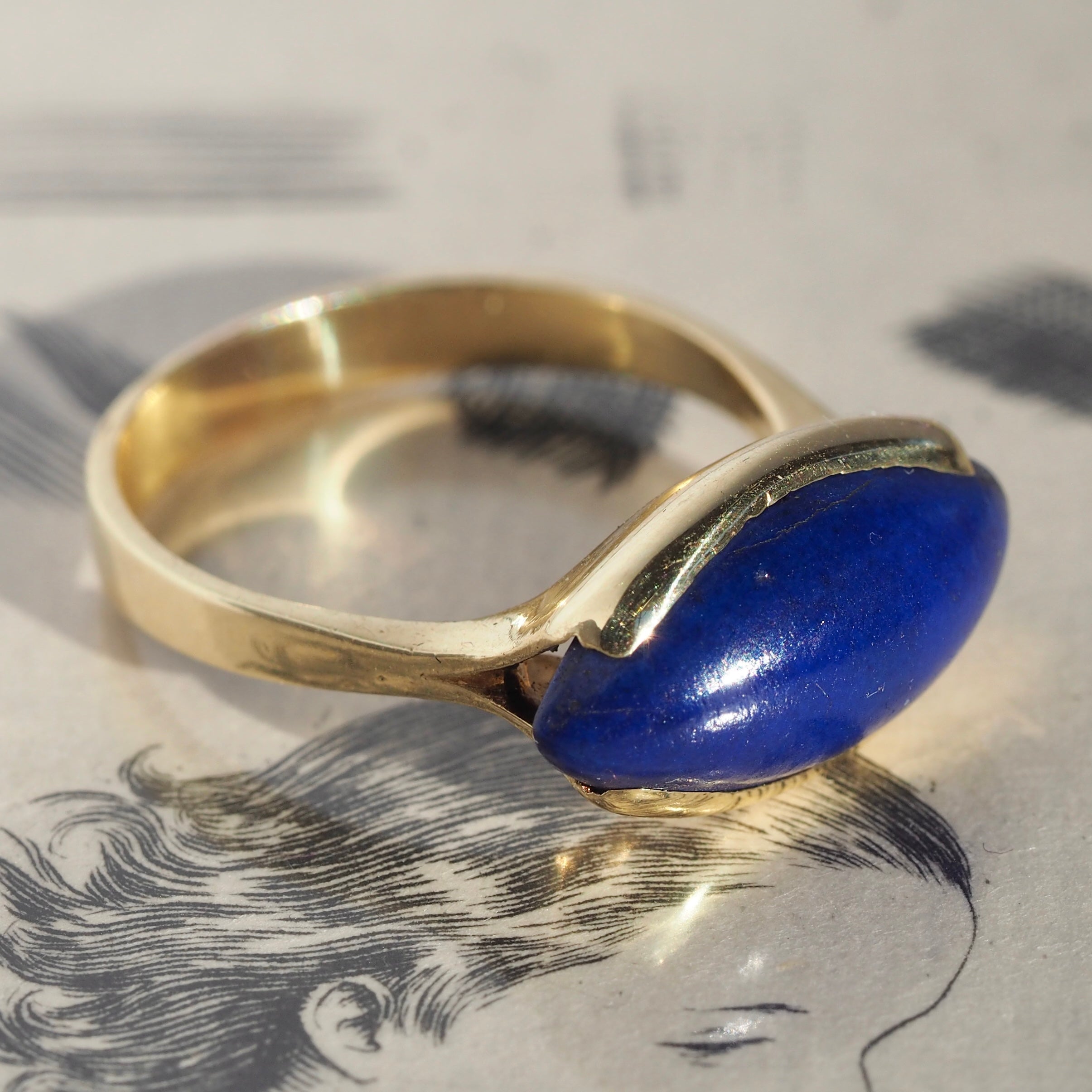 Vintage Modernist 18k Gold Marquise Lapis Ring