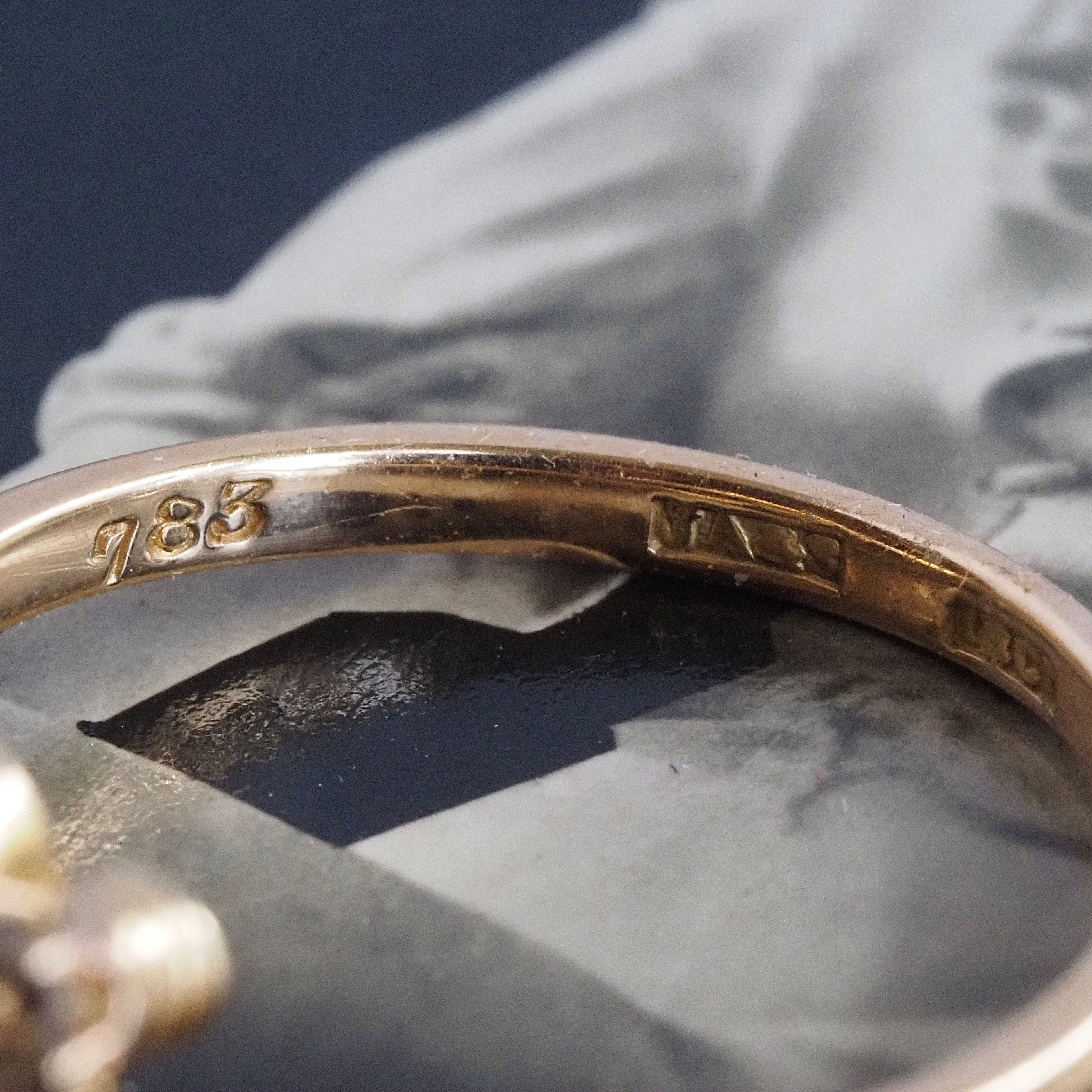 Antique Victorian 18k Gold Sapphire & Old Mine Cut Diamond Trilogy Ring