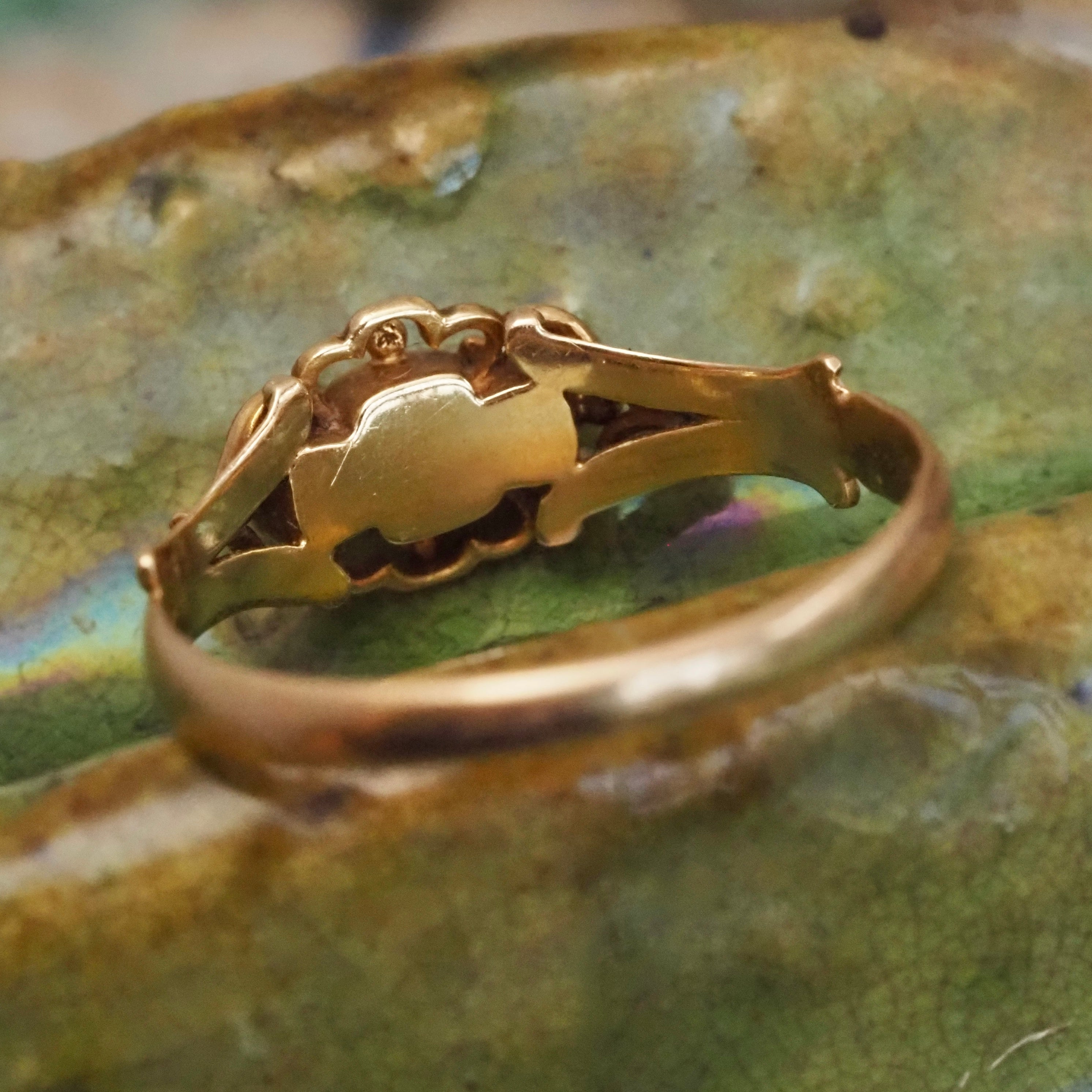 Antique Victorian Emerald and Old Mine Cut Diamond 18k Gold Ring