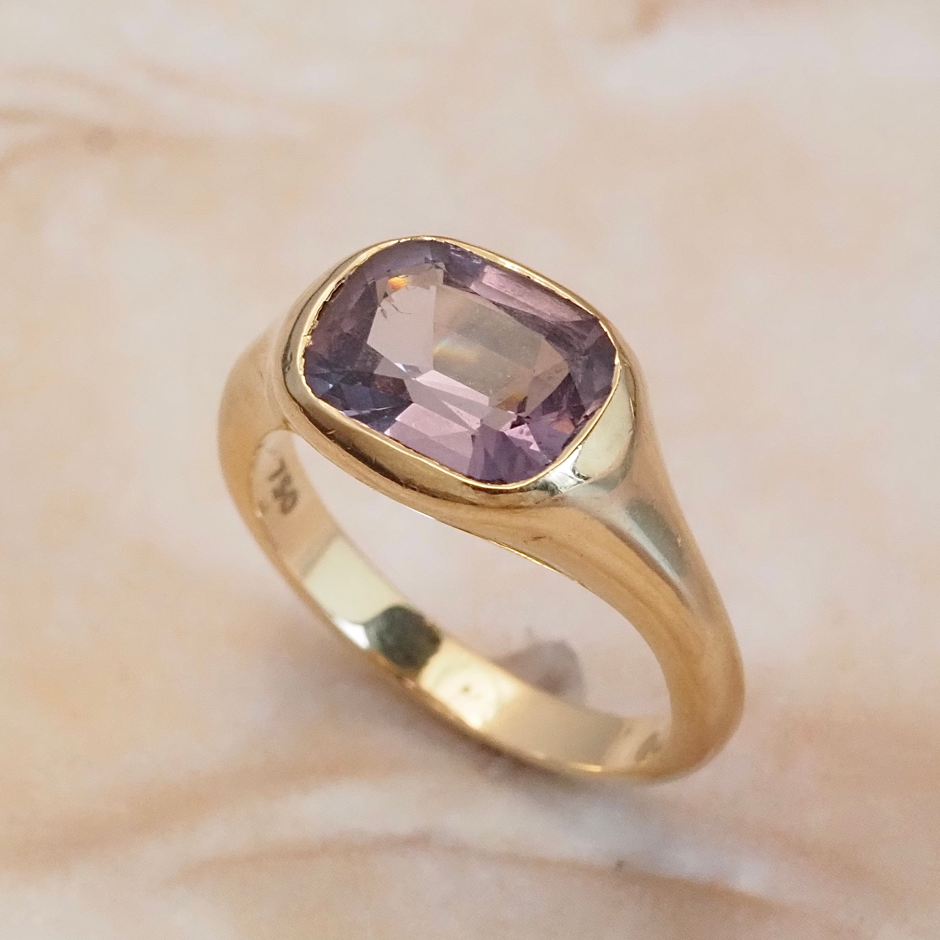18k Gold Purple Spinel Signet Ring