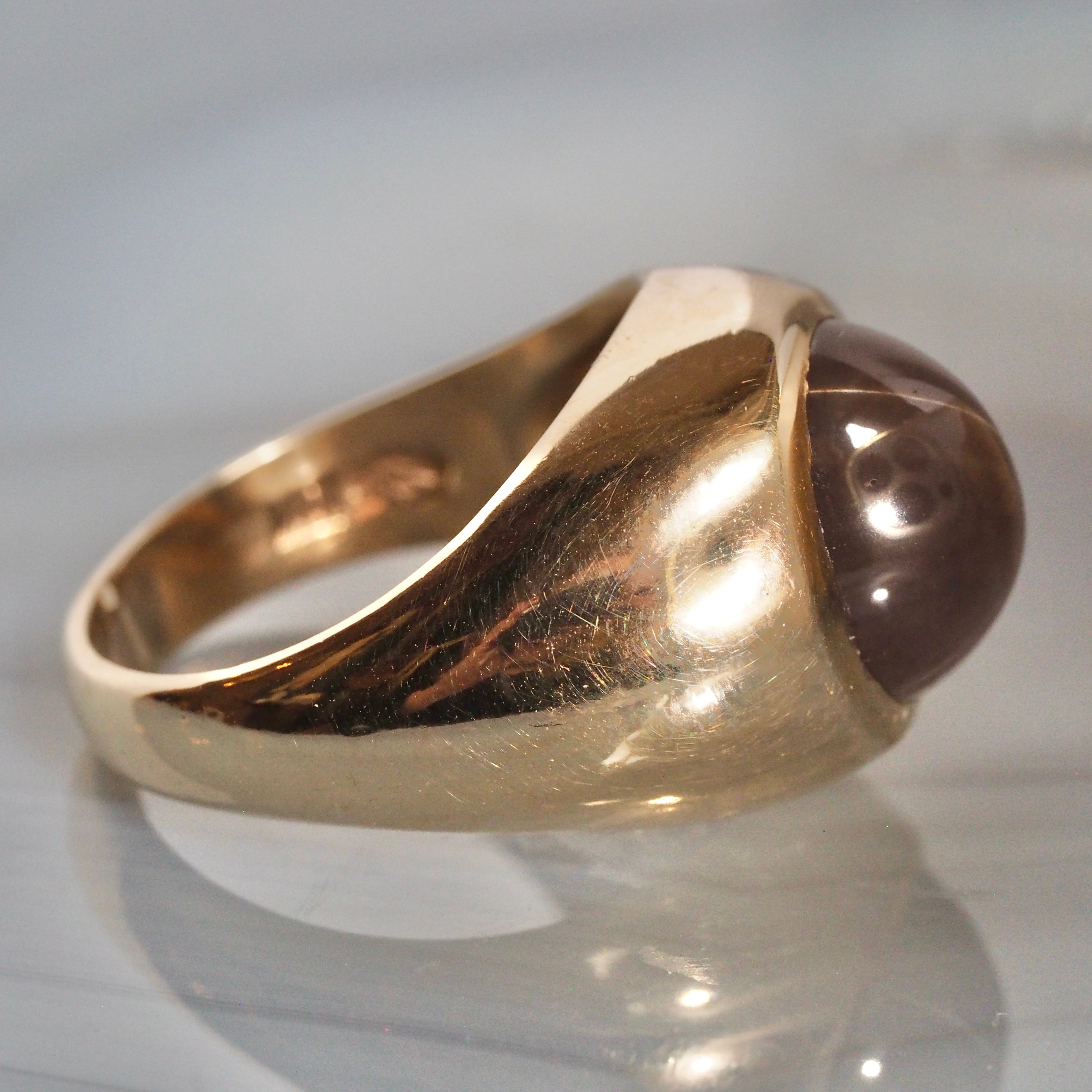 Vintage 10k Gold Black Star Sapphire Dome Ring