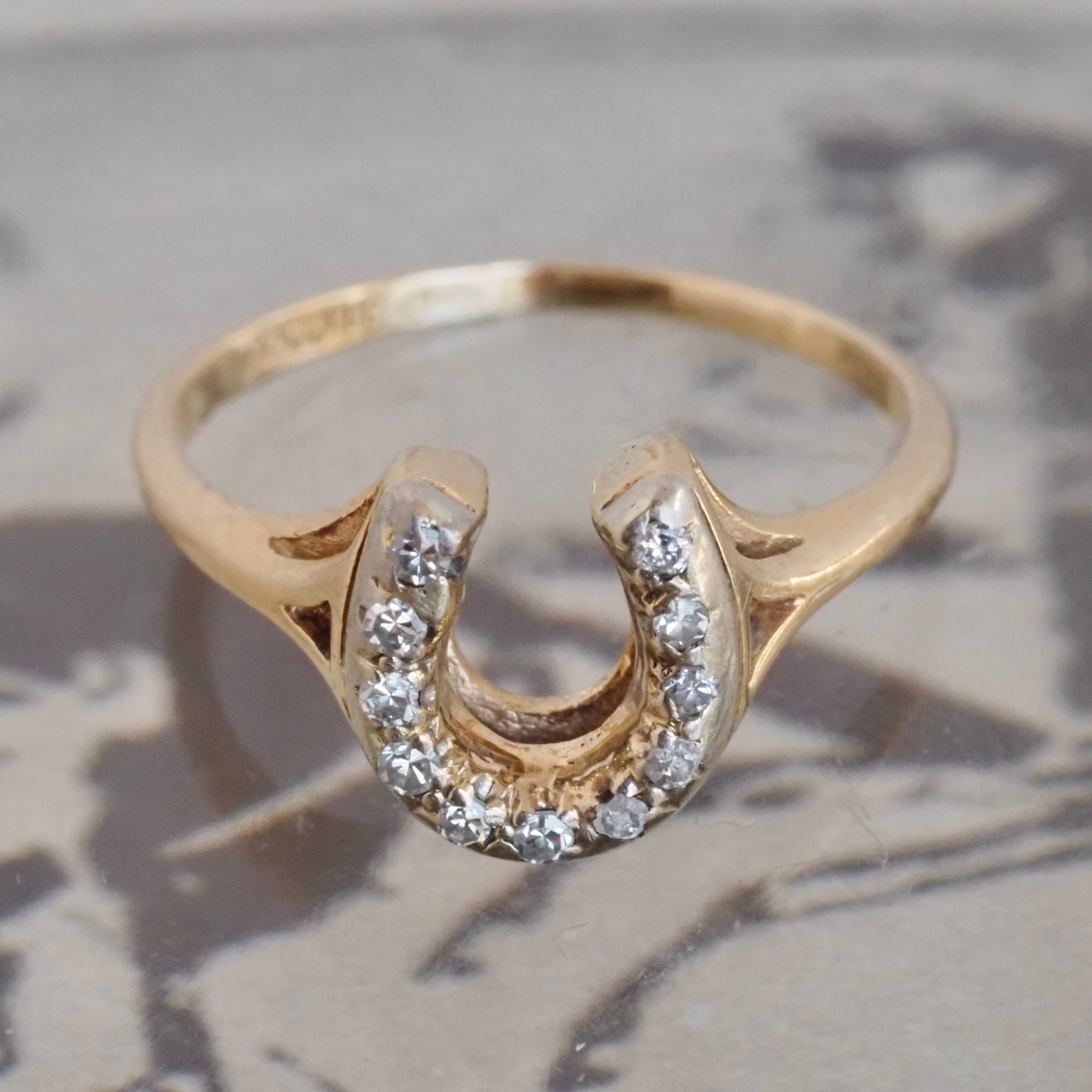 Vintage Horseshoe Diamond 14k Gold Ring