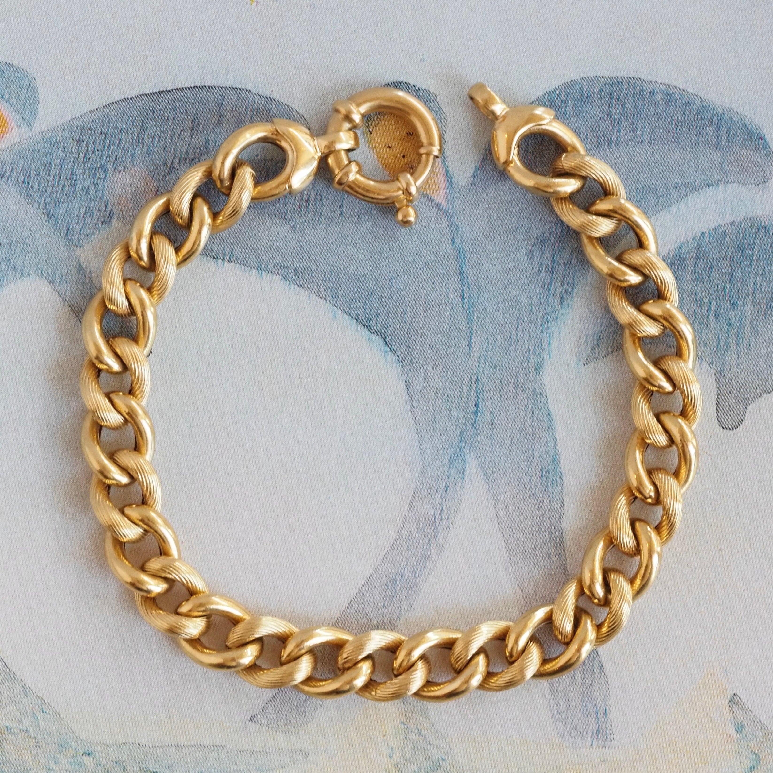 Vintage Italian 18k Gold Textured Curb Link Chain Bracelet