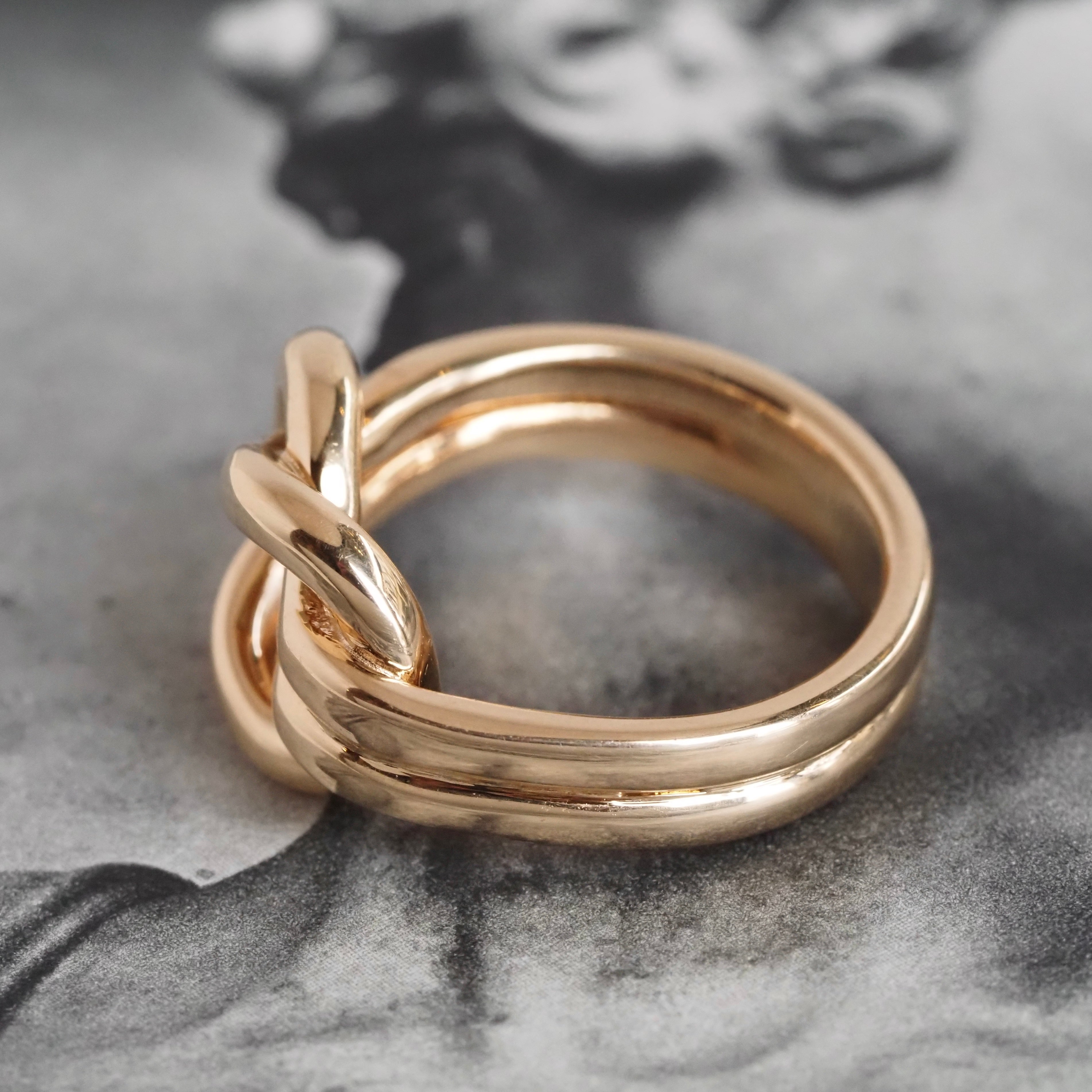 Vintage Hercules Knot 14k Gold Ring