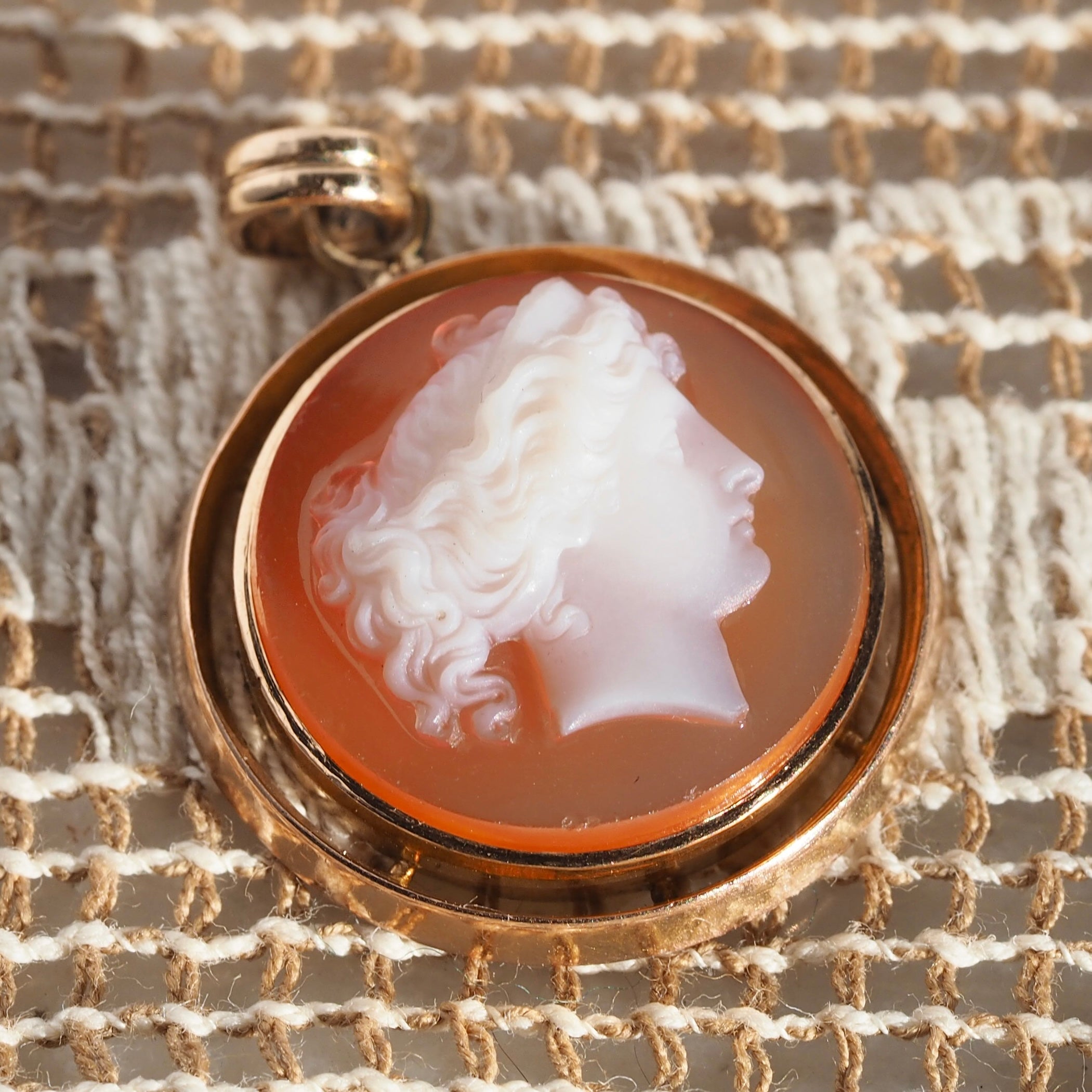 Antique Victorian 14k Gold Diana Hardstone Cameo Pendant