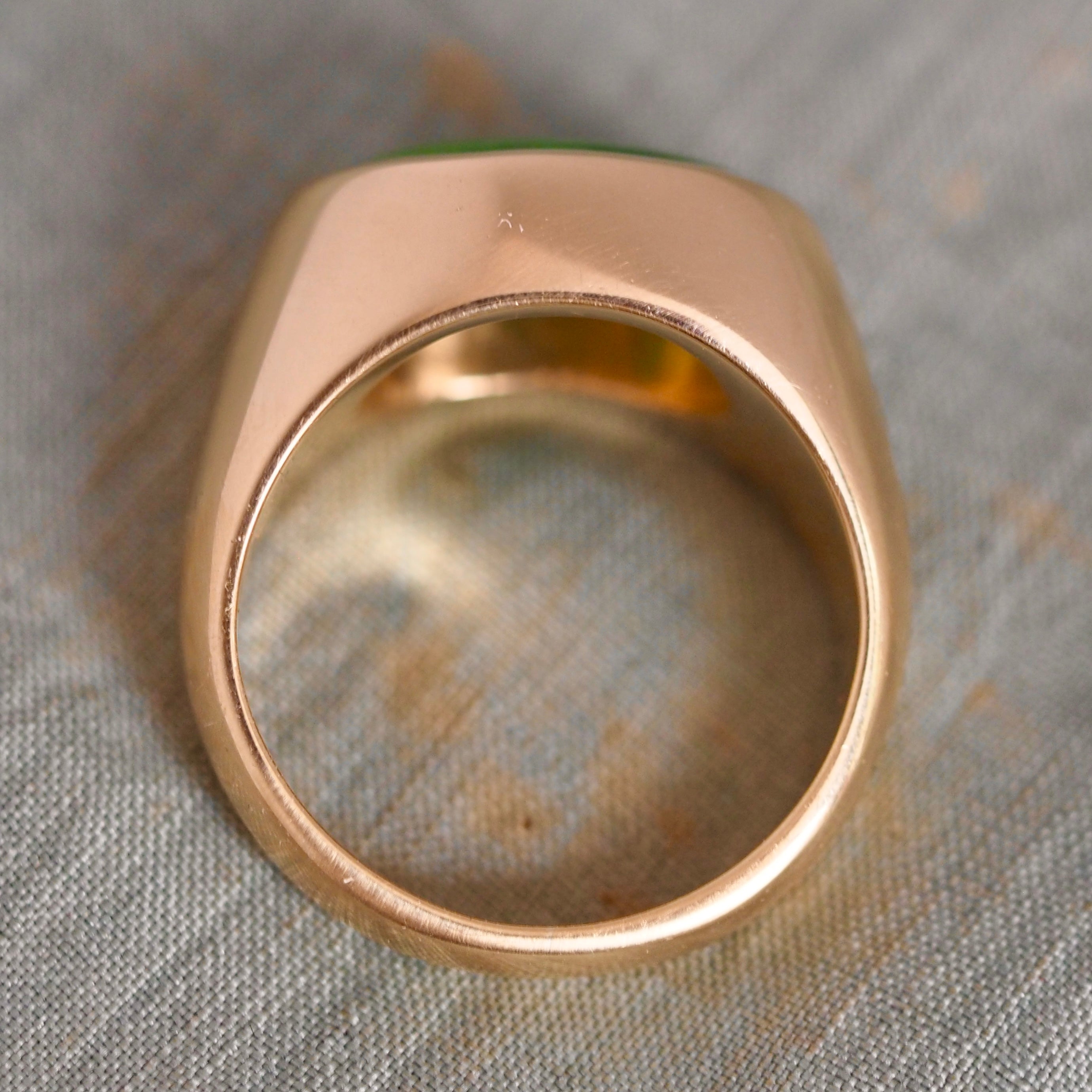 Vintage 18k Gold Jadeite Dome Ring