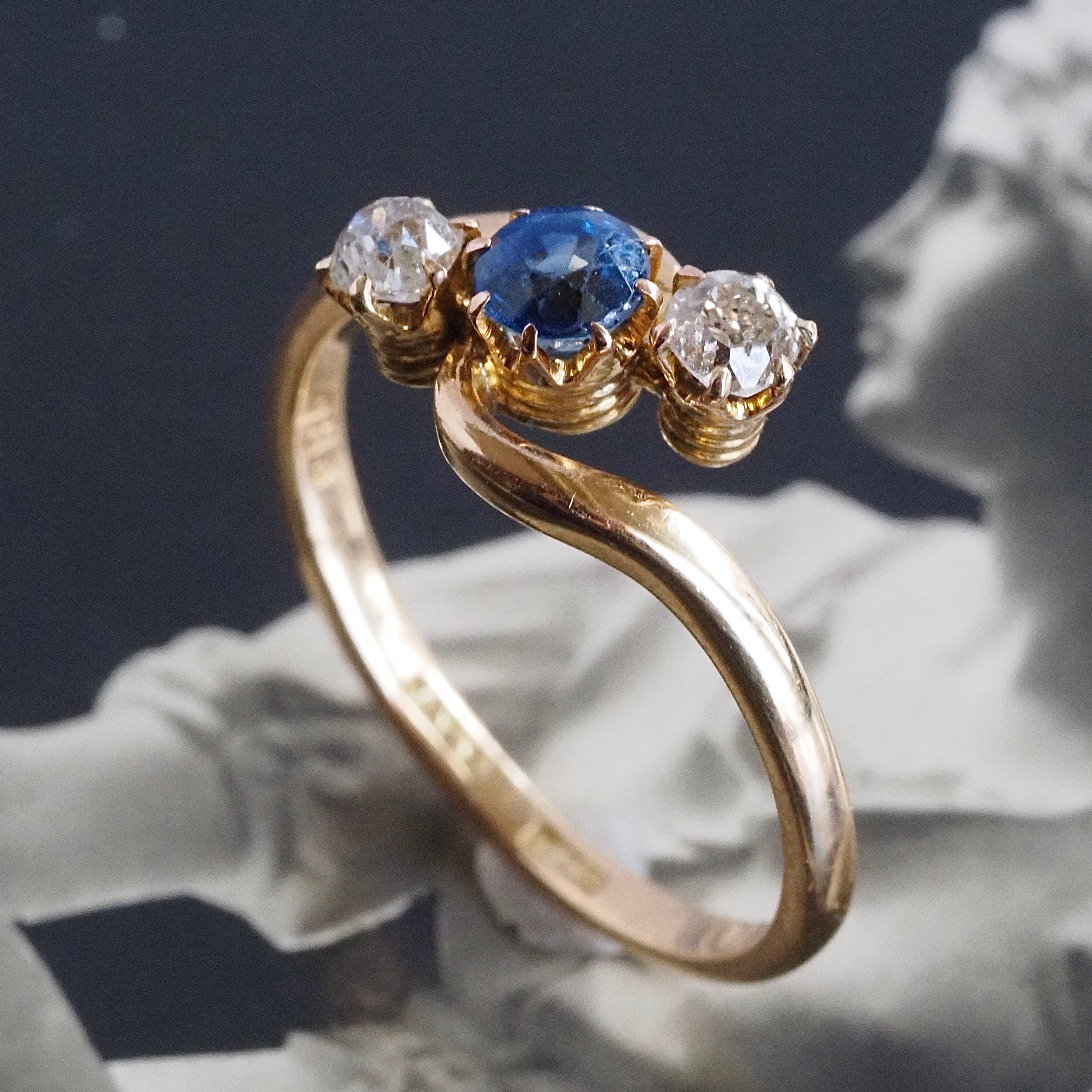 Antique Victorian 18k Gold Sapphire & Old Mine Cut Diamond Trilogy Ring