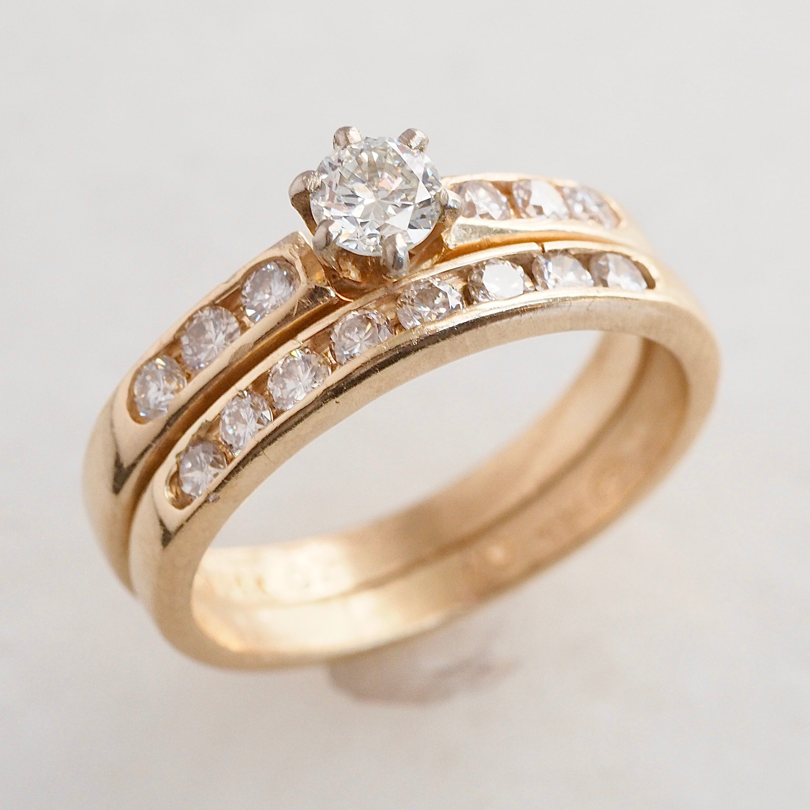 Vintage 14k Gold Round Brilliant Cut Diamond Ring Set