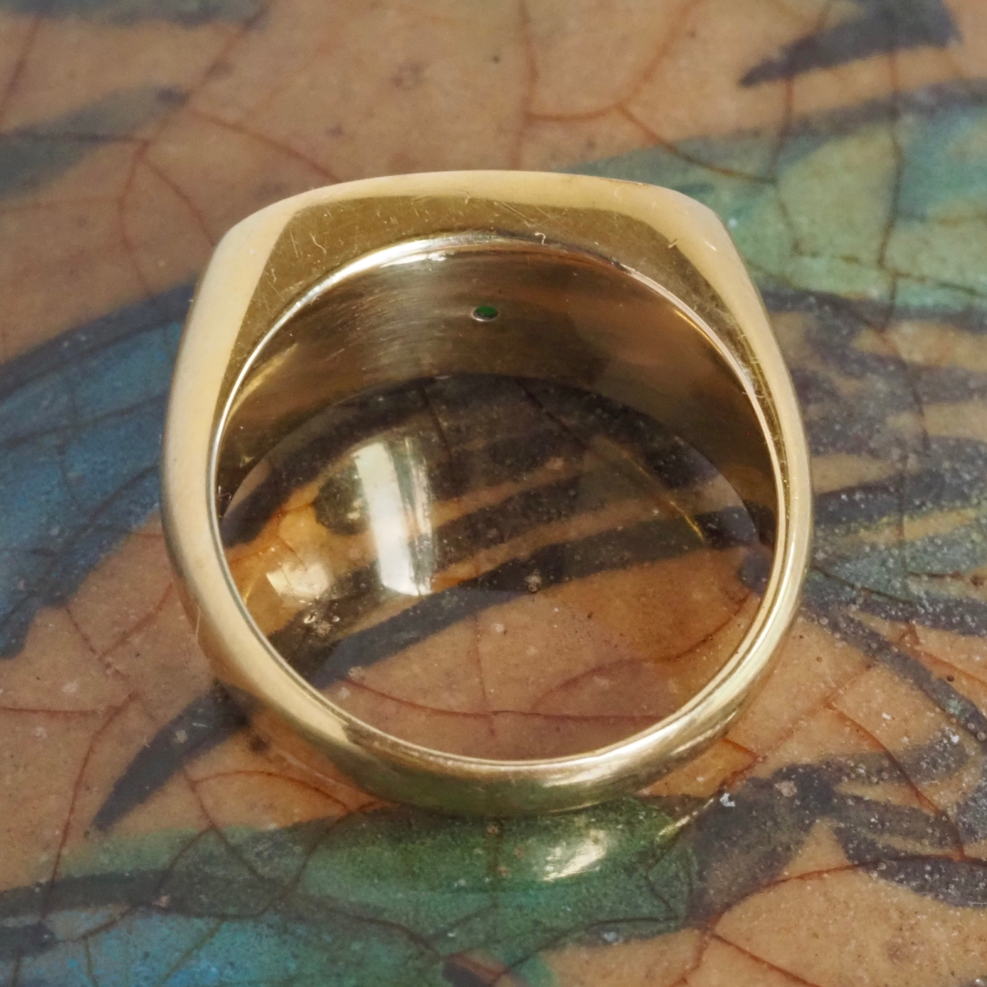 Vintage Jade 18k Gold Saddle Ring