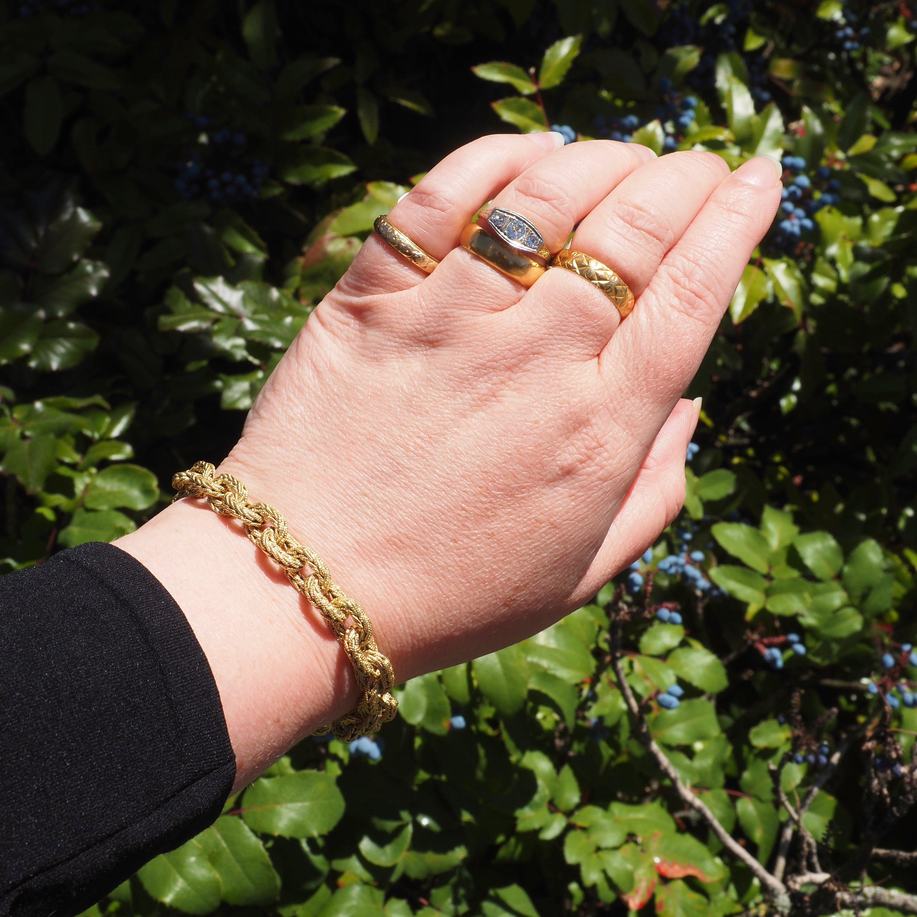 Vintage 18K Gold Woven Link Toggle Clasp Bracelet