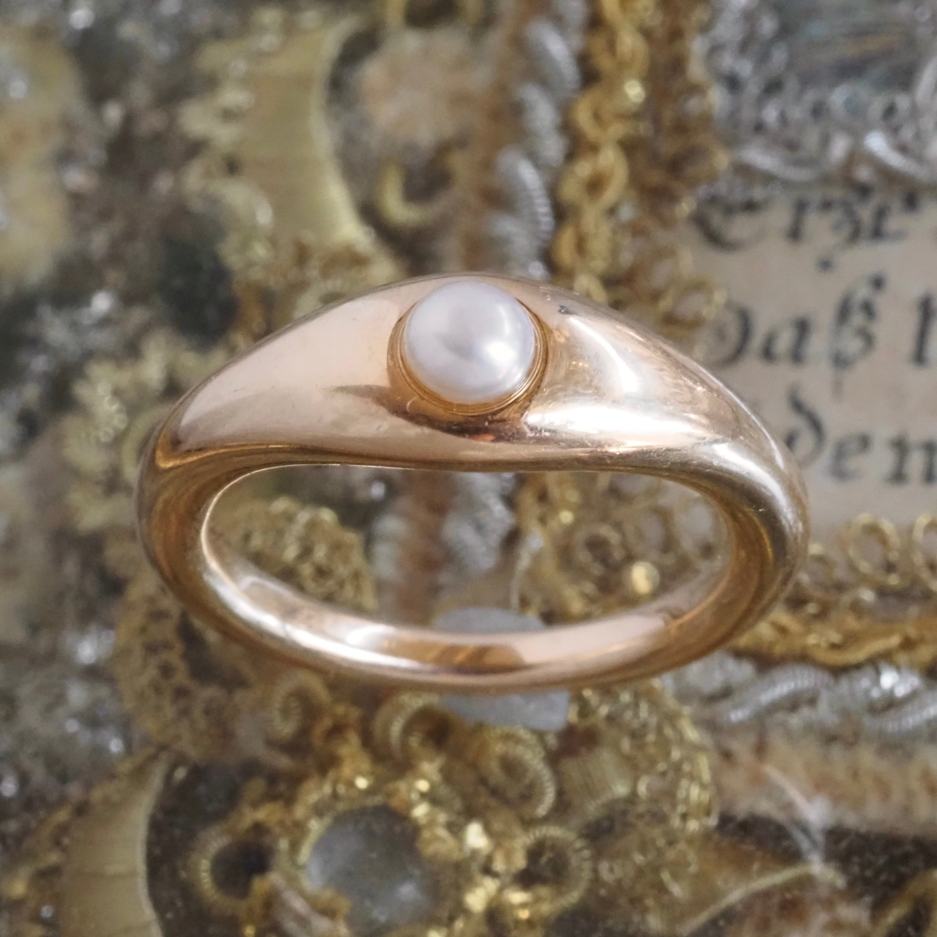 Vintage Flush Set Pearl 14k Gold Ring