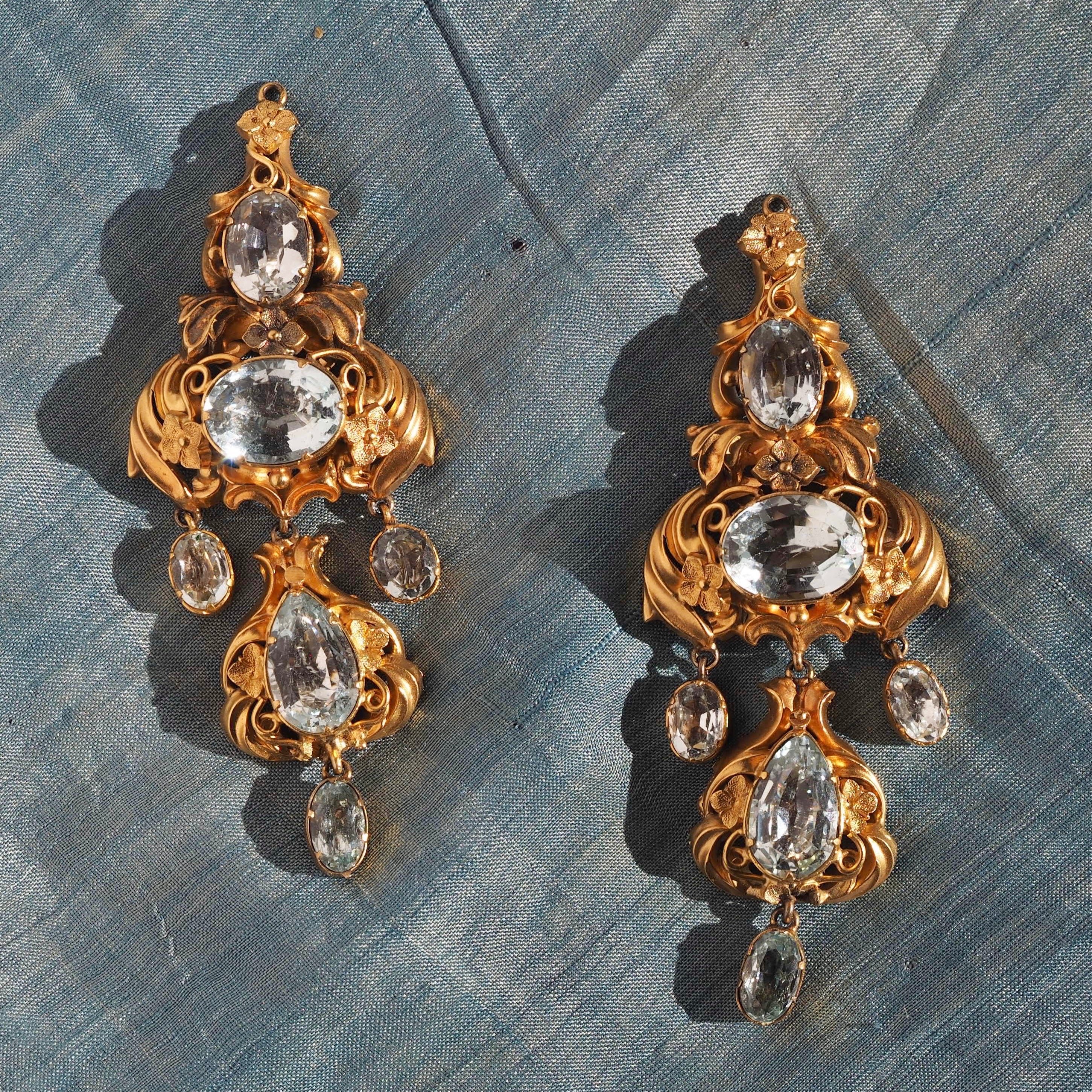 Antique Georgian Regency Style Aquamarine and Topaz Demi-Parure Suite of Gold Earrings and Pendant/Brooch