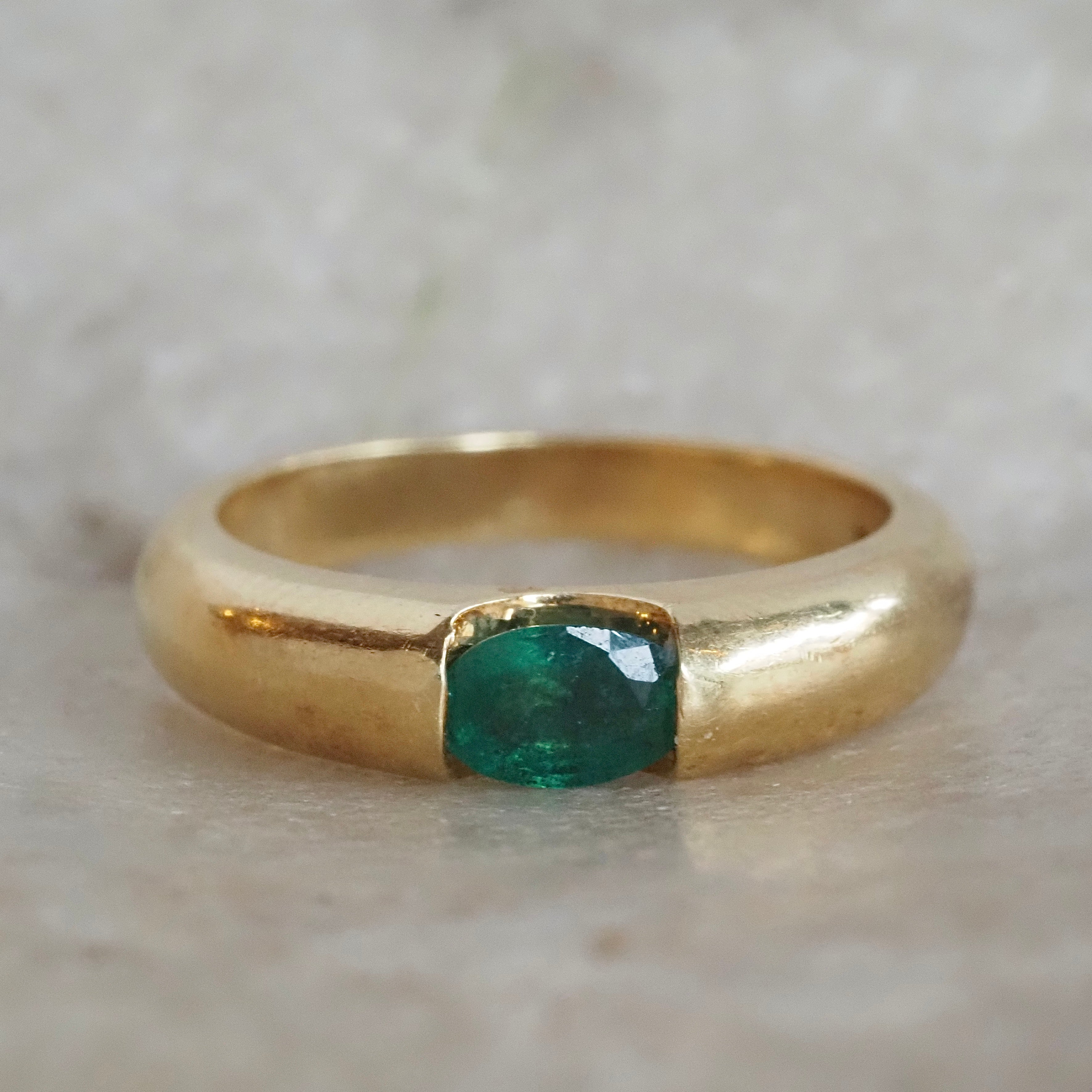 Vintage 18k Gold Emerald Ring