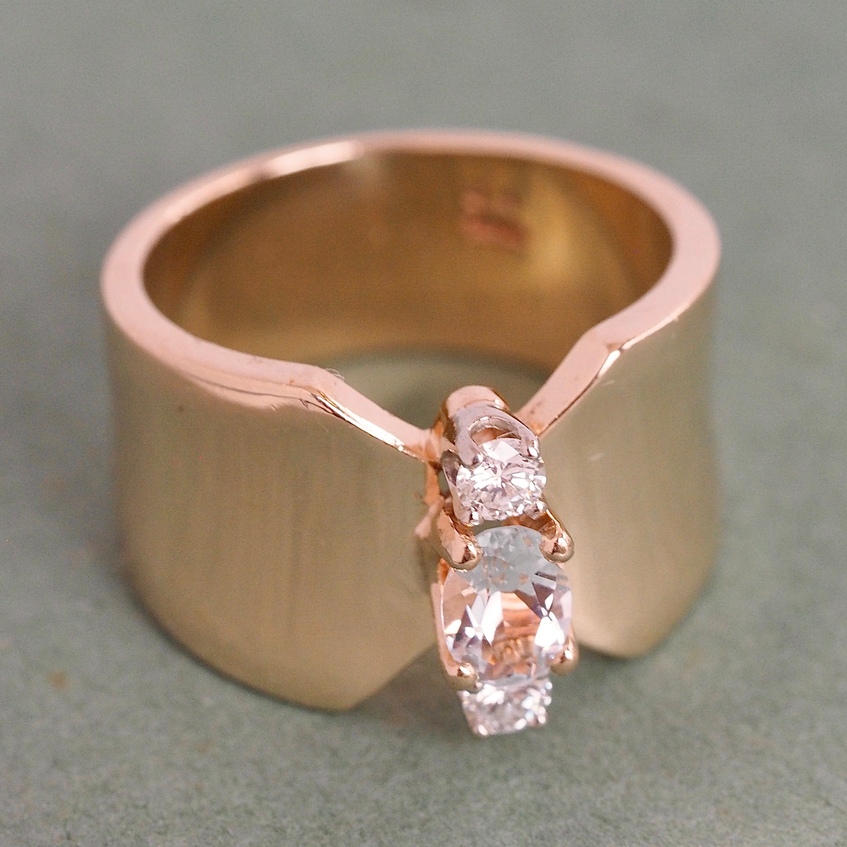 Vintage 14k Gold Aquamarine and Diamond Ring